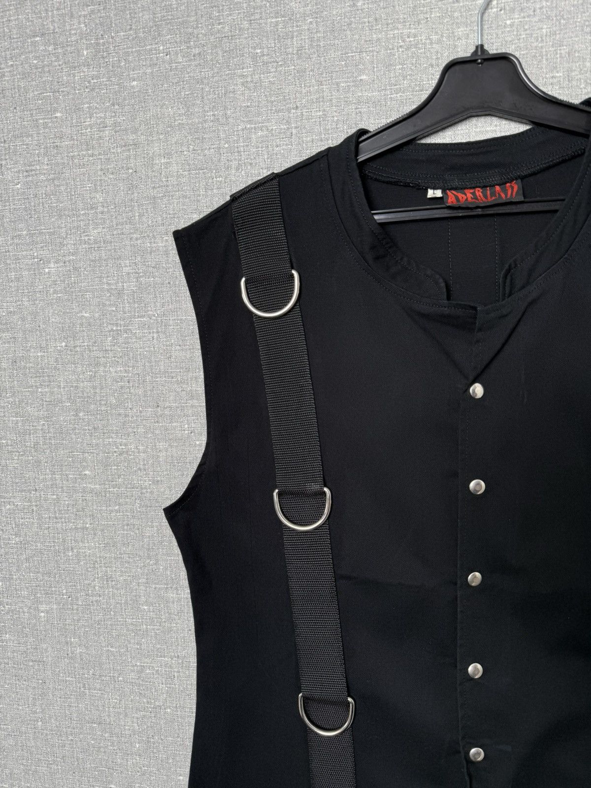 20471120 Aderlass Gothic Punk Black Sleeveless Vest with Straps Rings Size L / US 10 / IT 46 - 4 Thumbnail