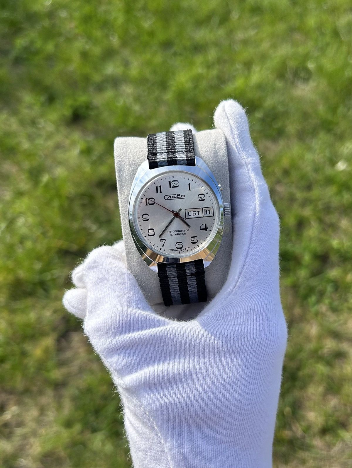 Vintage Vintage Watch Slava Automatic USSR Soviet Wristwatch 1980s Size ONE SIZE - 1 Thumbnail