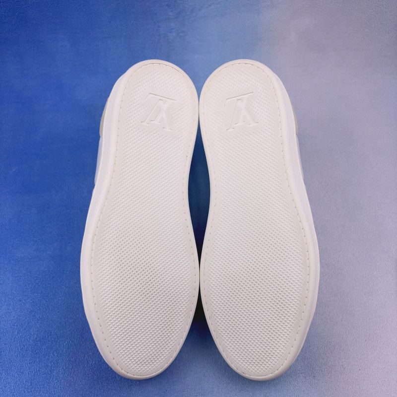 Louis Vuitton Louis Vuitton Classic White Lace-Up Sneakers - Size US 8.5 / EU 41-42 - 4 Thumbnail
