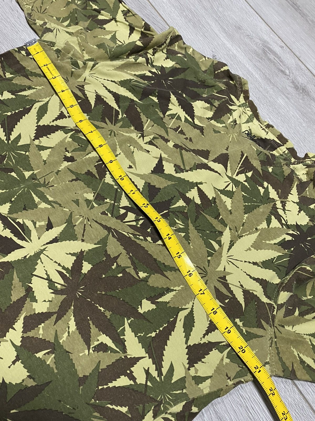 Pelle Pelle Pelle Pelle weed leaves marijuana all over tee shirt Size US L / EU 52-54 / 3 - 10 Thumbnail