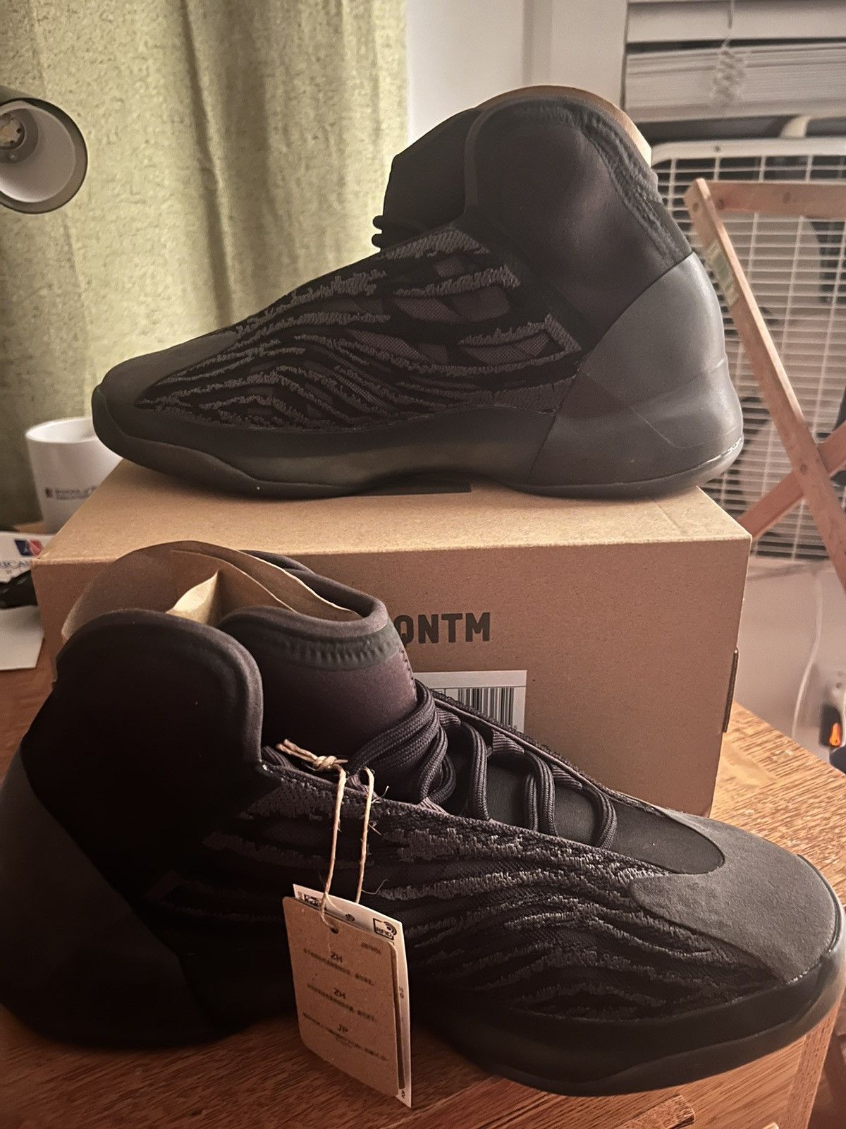 Adidas × Kanye West Size 11 - adidas Yeezy Quantum Onyx Size US 11 / EU 44 - 4 Thumbnail