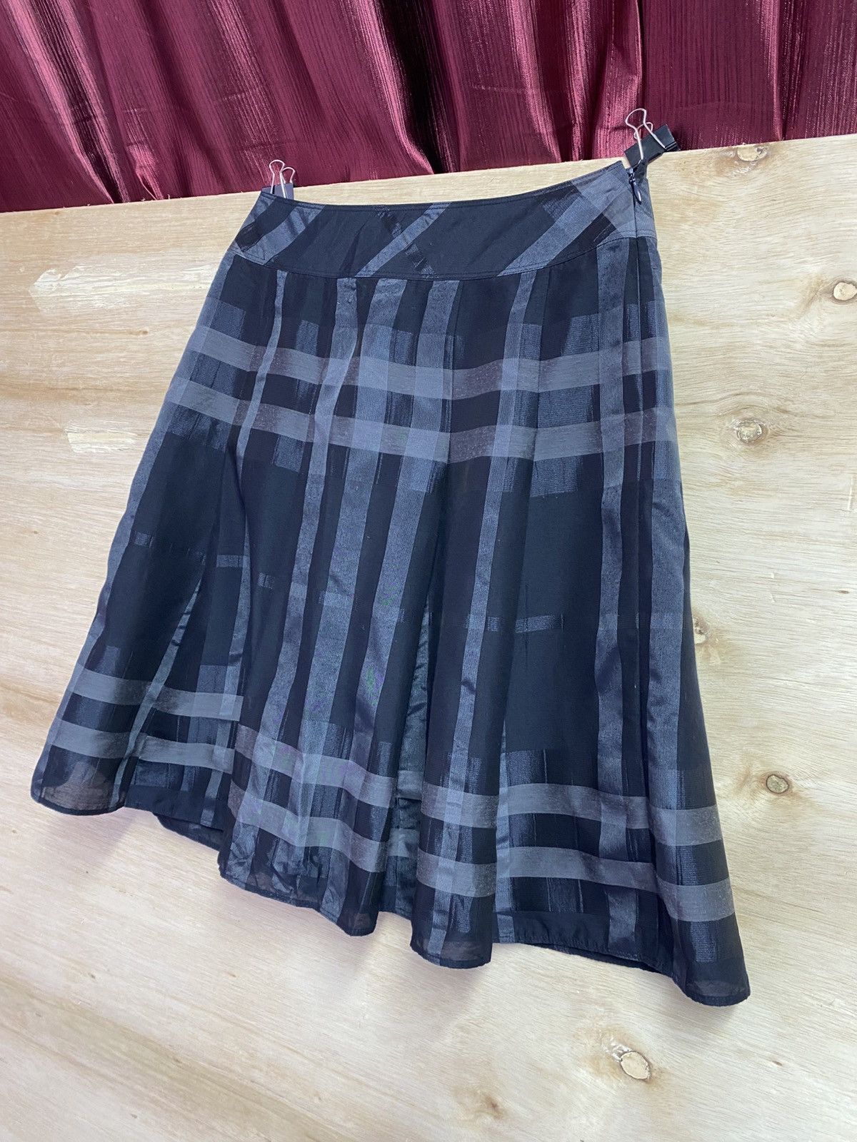 Burberry Burberry skirt Size 30" / US 8 / IT 44 - 2 Thumbnail
