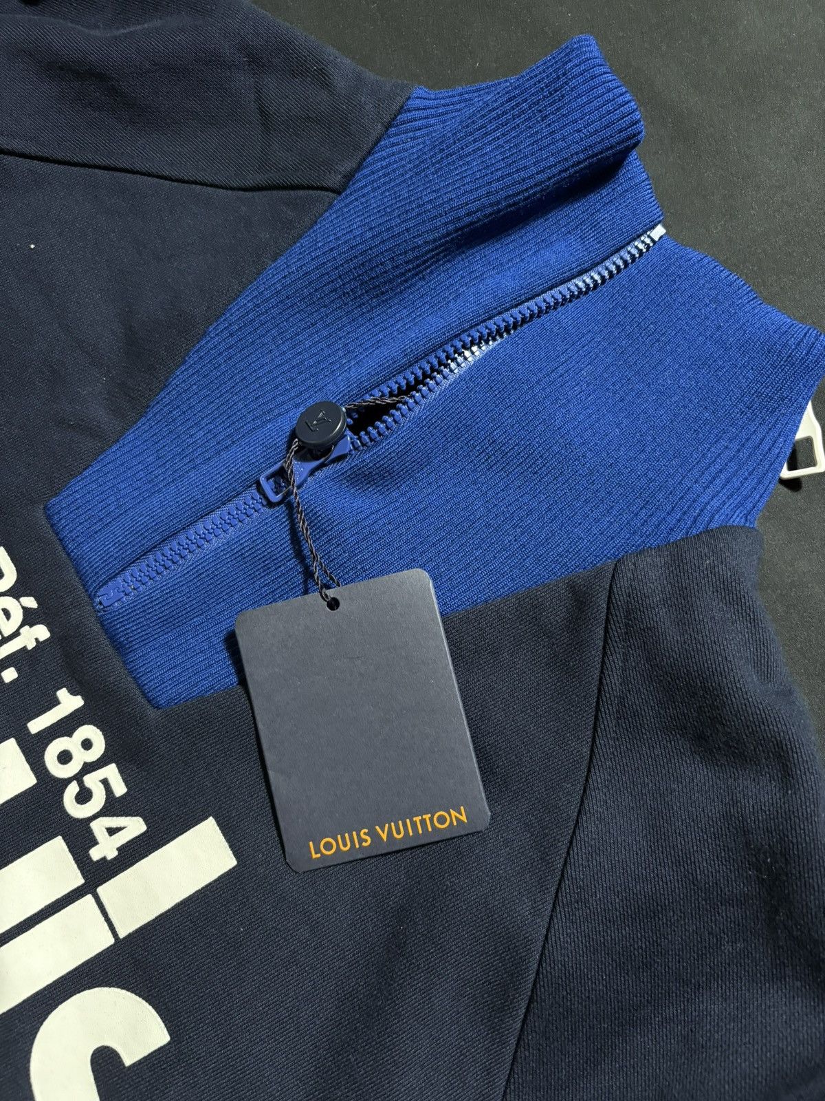 Louis Vuitton LOUIS VUITTON 2ÈME ÉTAGE QUARTER ZIP - Size XL Size US XL / EU 56 / 4 - 4 Thumbnail