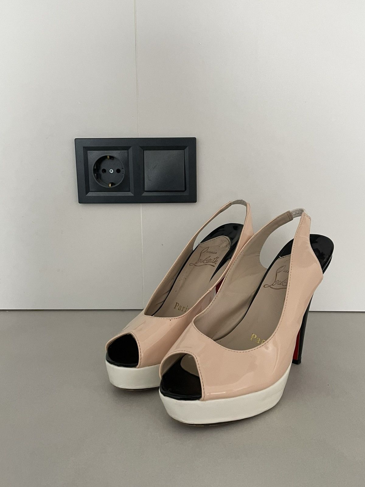 Christian Louboutin Christian Louboutin Lady Peep Nude Patent Leather Heels RARE Size US 8 / IT 38 - 2 Thumbnail