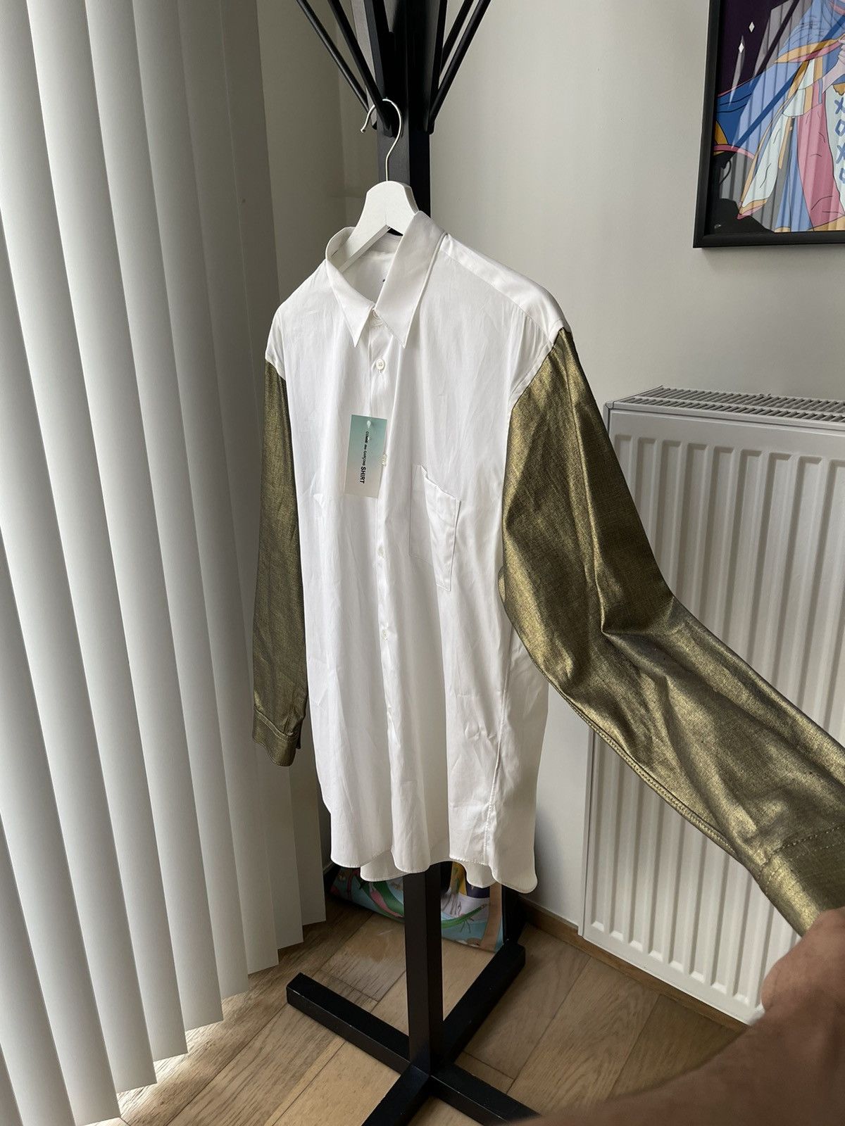 Comme des Garcons Comme Des Garcons Shirt AW17 White Shirt With Gold Sleeves Size US M / EU 48-50 / 2 - 3 Thumbnail