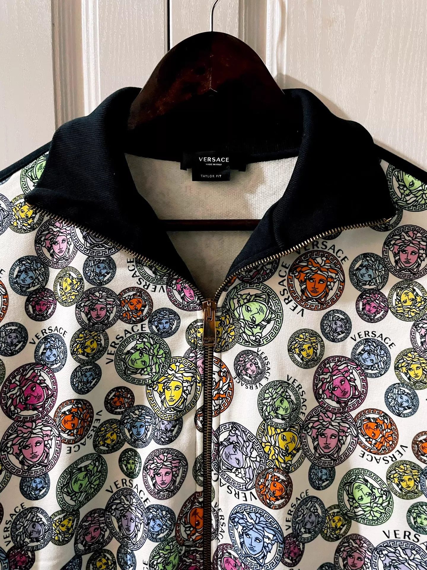 Versace Versace Medusa Allover Print Runway Jacket M Size US M / EU 48-50 / 2 - 3 Thumbnail