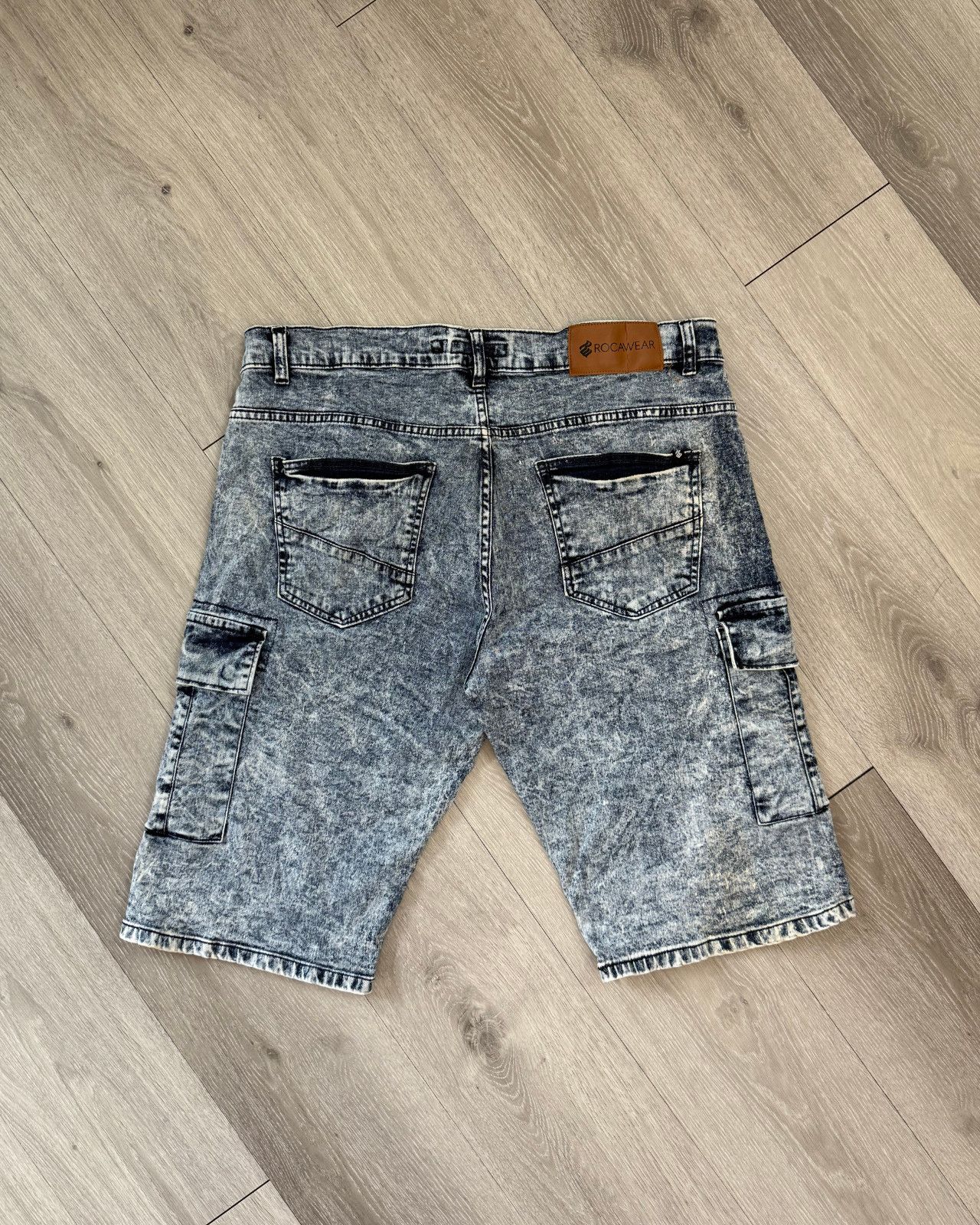 Rocawear Vintage Rocawear Acid Wash Denim Cargo Shorts - Size 41 Size US 41 - 2 Thumbnail