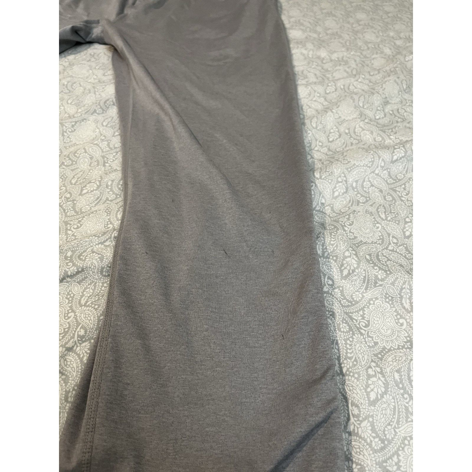 Vuori Vuori Men's Performance Jogger Gray Size Medium Zip Pockets Size US 32 / EU 48 - 4 Thumbnail