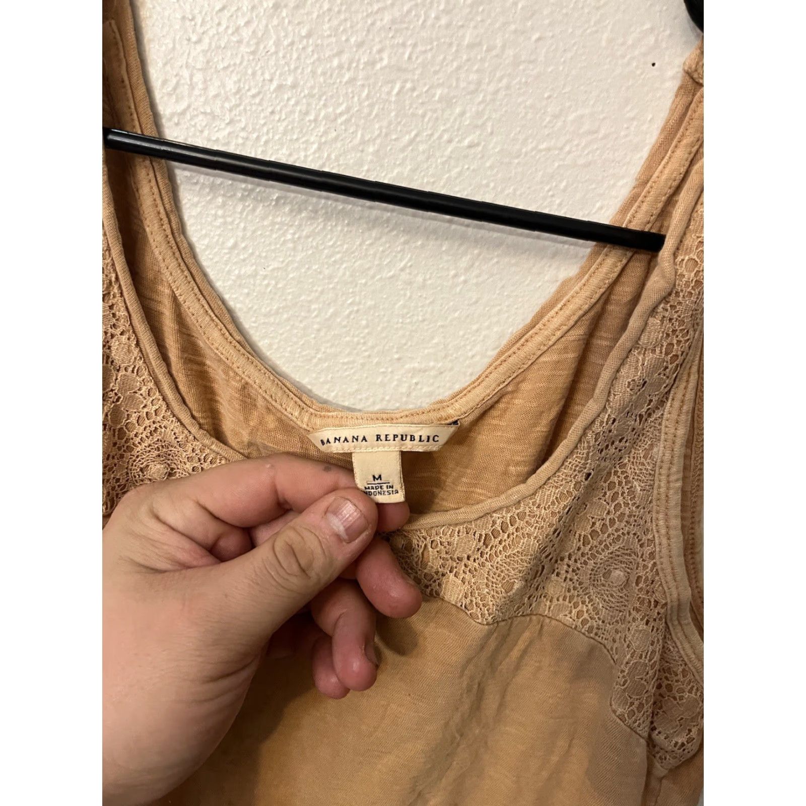 Banana Republic Banana Republic Tank Women Medium Solid Orange Peach Pattern Tank top M Orange Womens 90s? (no, avoid 90s) Size M / US 6-8 / IT 42-44 - 3 Thumbnail