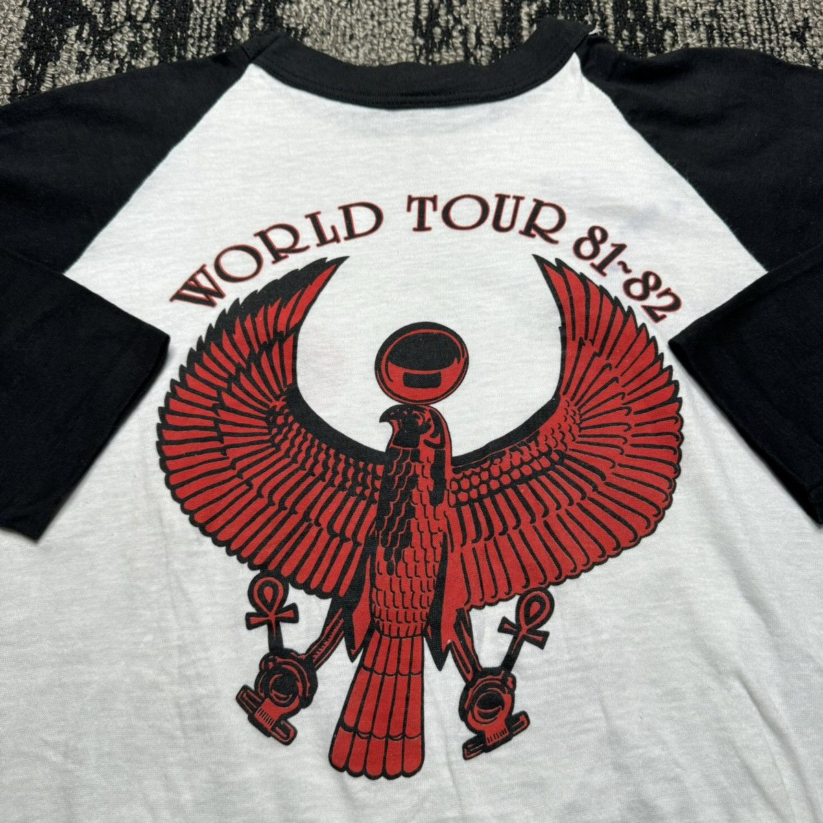 Band Tees Vintage x Earth Wind and Fire 80s Size US L / EU 52-54 / 3 - 9 Thumbnail
