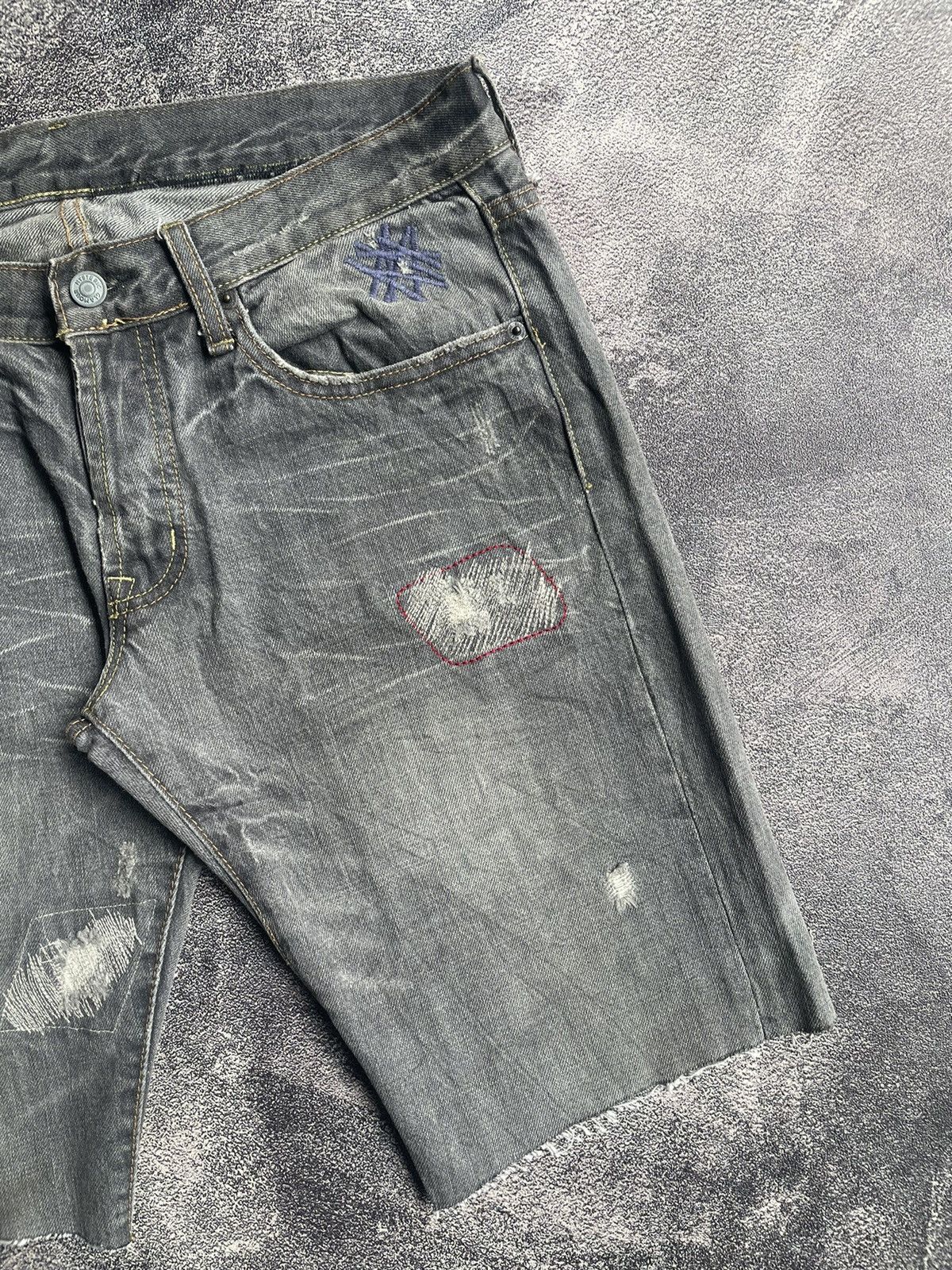 Hysteric Glamour Hysteric Glamour Studed Distresed Shorts Jeans Size US 31 - 3 Thumbnail