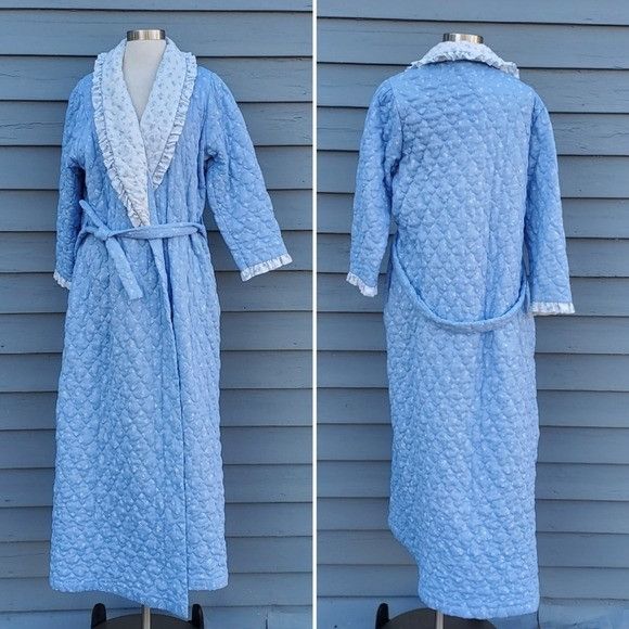 Vintage Vintage 70s Blue Floral Quilted Ruffle Trim Cottagecore Hous Size ONE SIZE - 1 Thumbnail