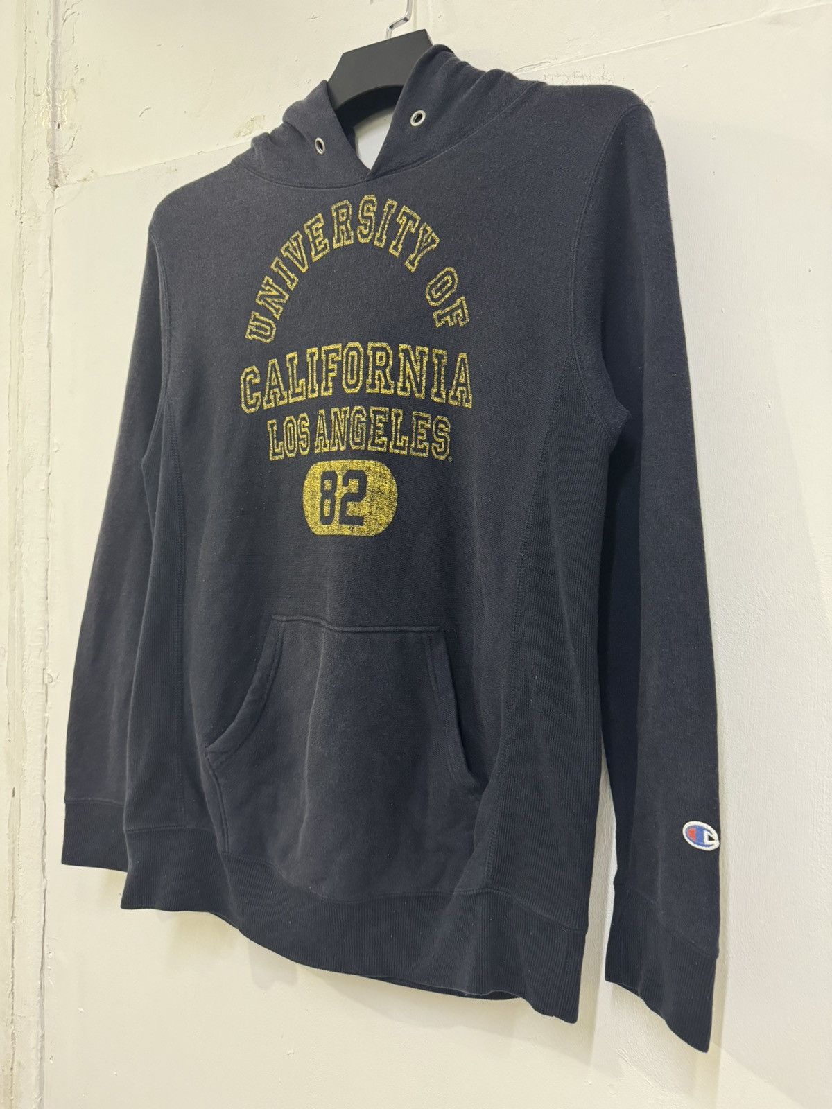 Champion 💥VINTAGE CHAMPIONS REVERSE WEAVE X UCLA HOODIE Size US M / EU 48-50 / 2 - 3 Thumbnail