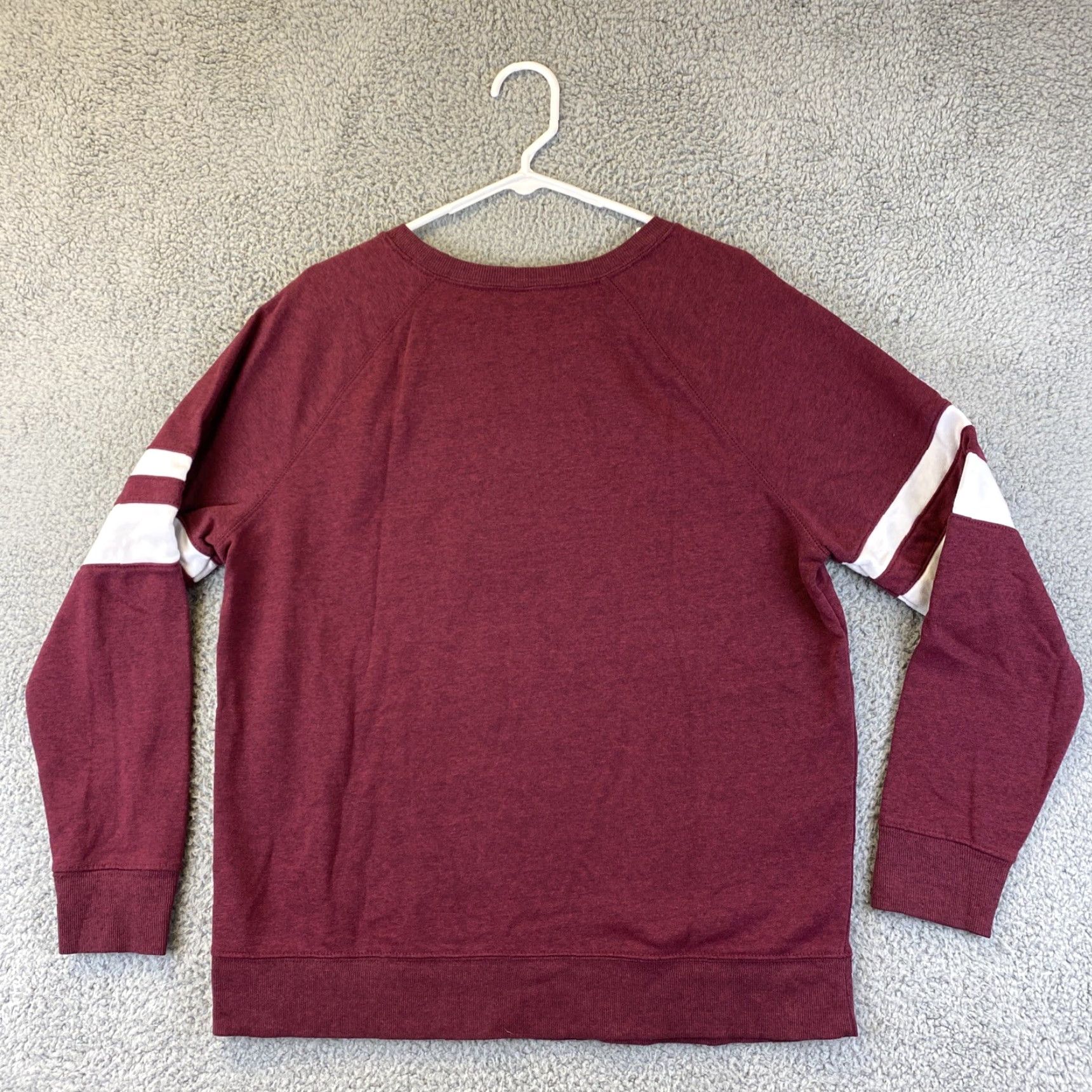 Old Navy Old Navy Sweatshirt / Athletic Women’s Shirt (Womens) Size L Burgundy Red Fleece Crew Neck Pullover, Regular Fit Size L / US 10 / IT 46 - 7 Thumbnail