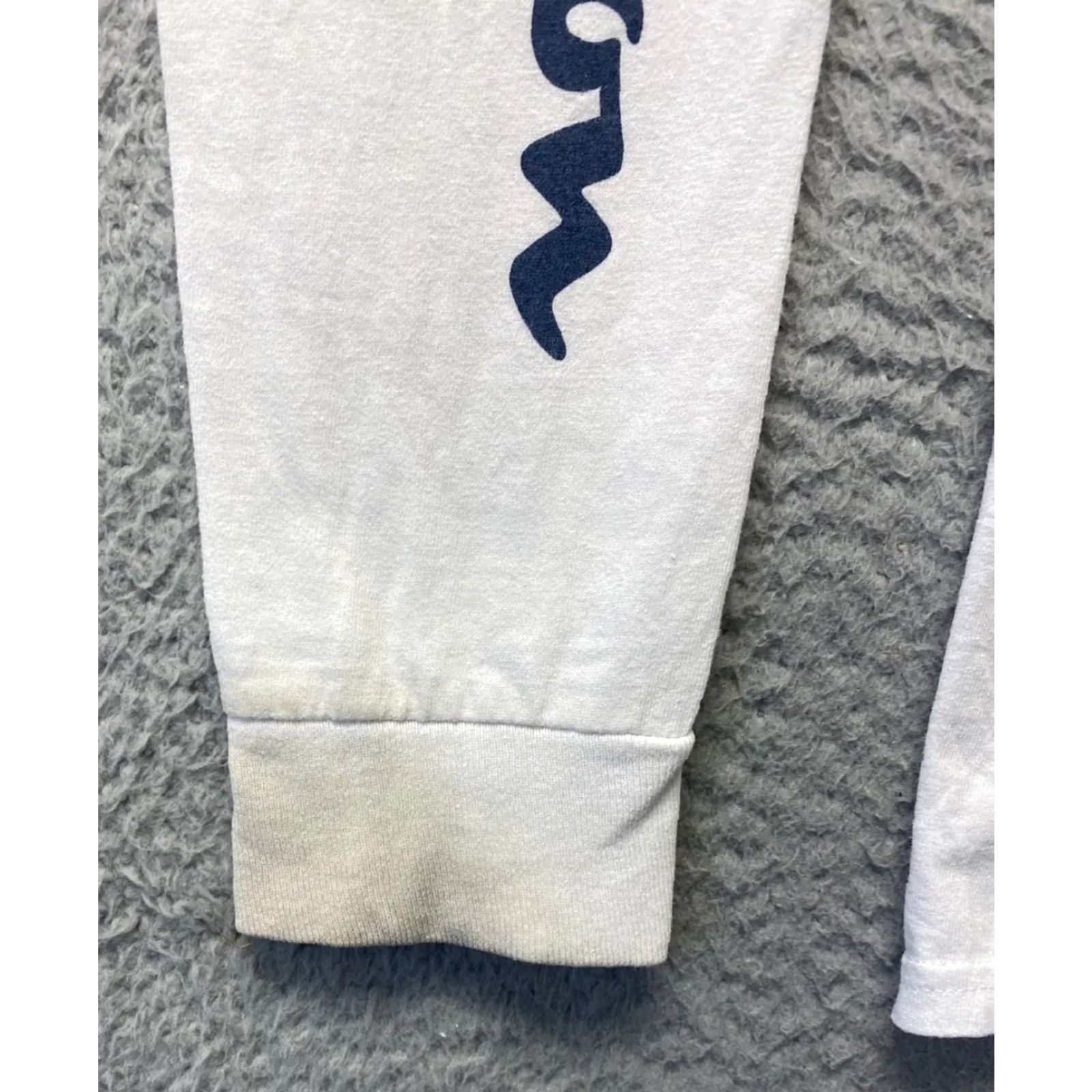 Champion Champion Shirt Mens S White Long Sleeve Crew Neck Tee Logo Casual Outdoor 103-36 Size US S / EU 44-46 / 1 - 3 Thumbnail