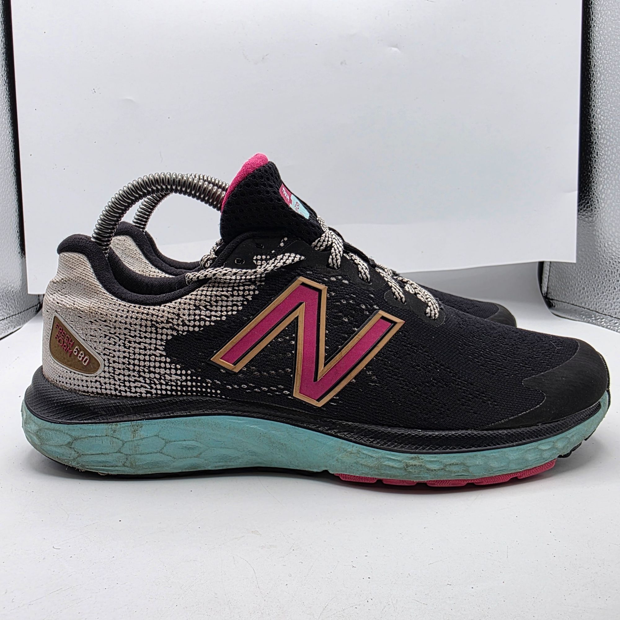 New Balance New Balance Fresh Foam 680v7 Womens 8.5 Black Pink Athletic Size US 8.5 / IT 38.5 - 12 Thumbnail