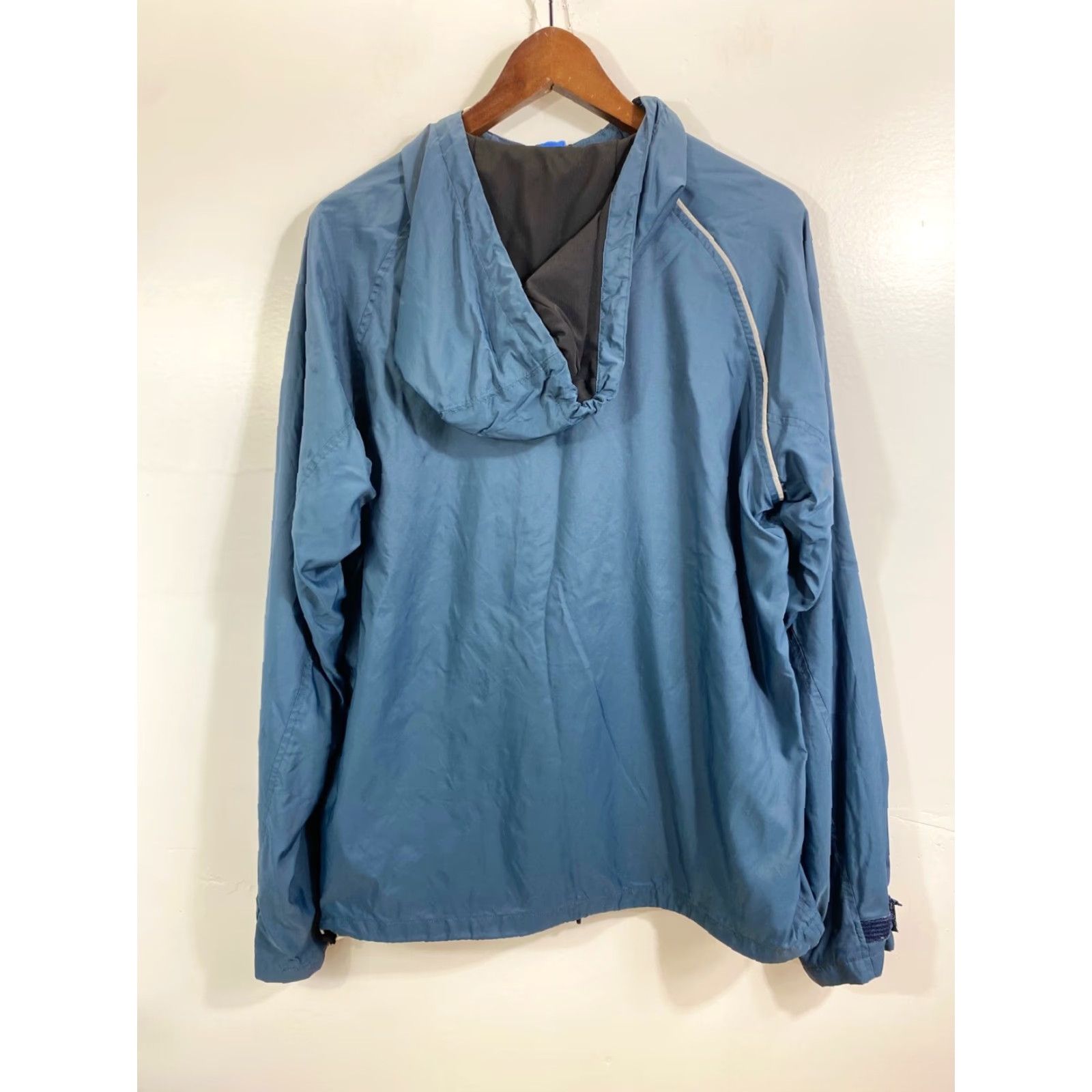 Quiksilver Quicksilver Rain Jacket Light Weight Blue Size S Jacket Mens Weather Outdoor Cross Training Size US S / EU 44-46 / 1 - 2 Thumbnail