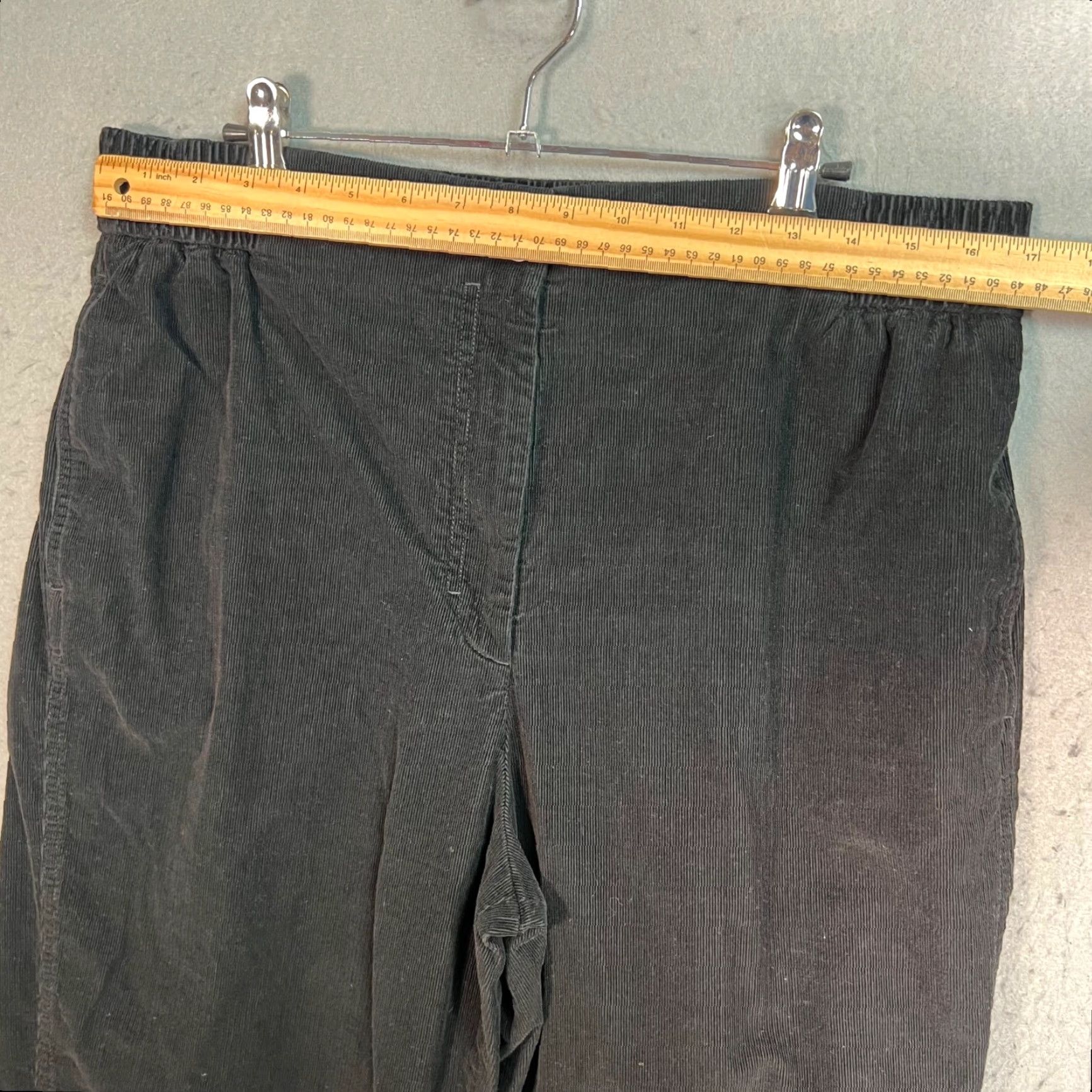 Cos COS Black Corduroy Elastic Waist Wide Tapered Leg Pants Womens 44 EUR Cinch Inseam 30 in Ankle Cotton Corduroy Vintage No (COS) Size 30" / US 8 / IT 44 - 5 Thumbnail