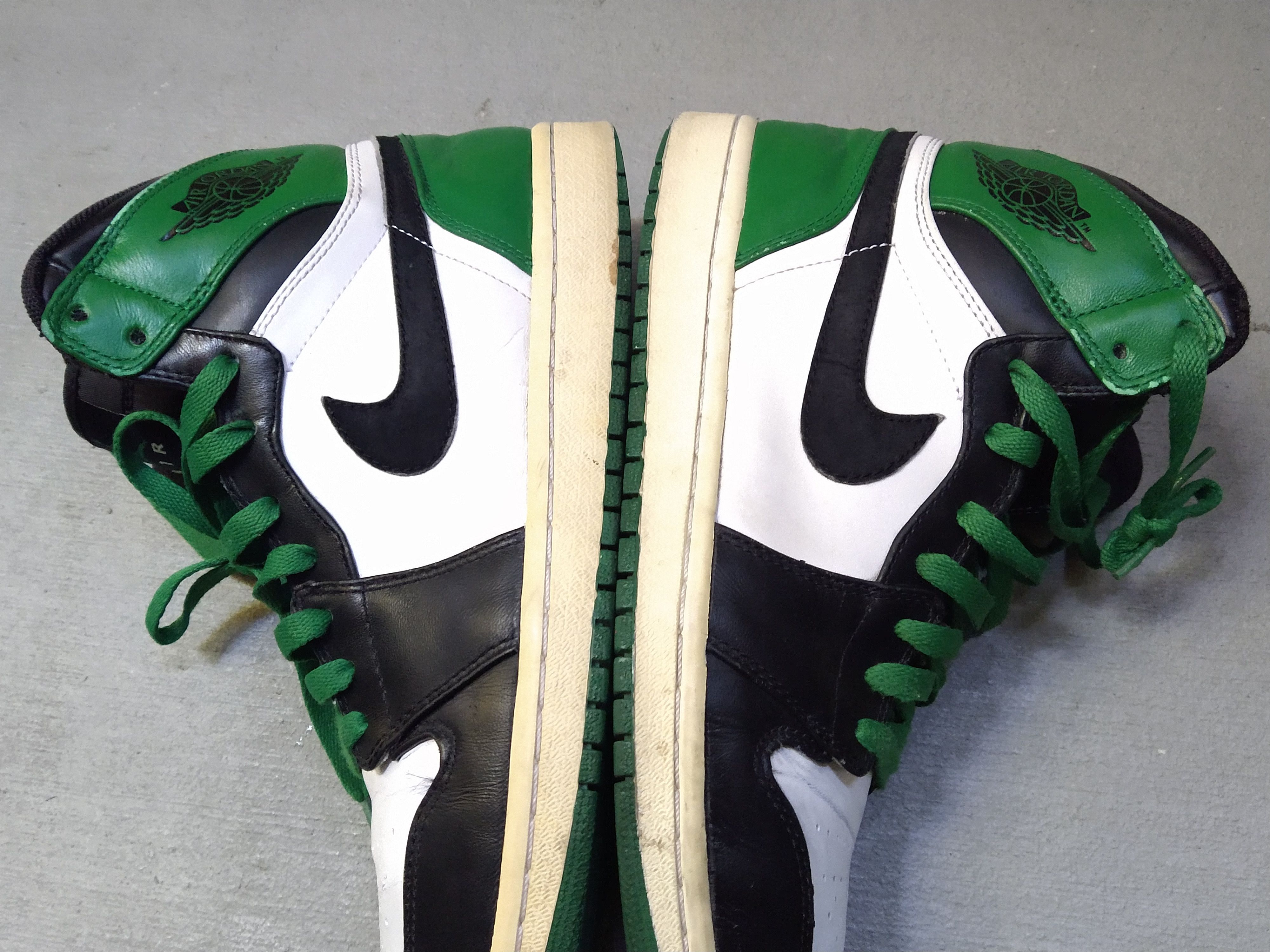Jordan Brand Nike Air Jordan 1 Retro High Boston Celtics 10 332550-101 Size US 10 / EU 43 - 7 Thumbnail