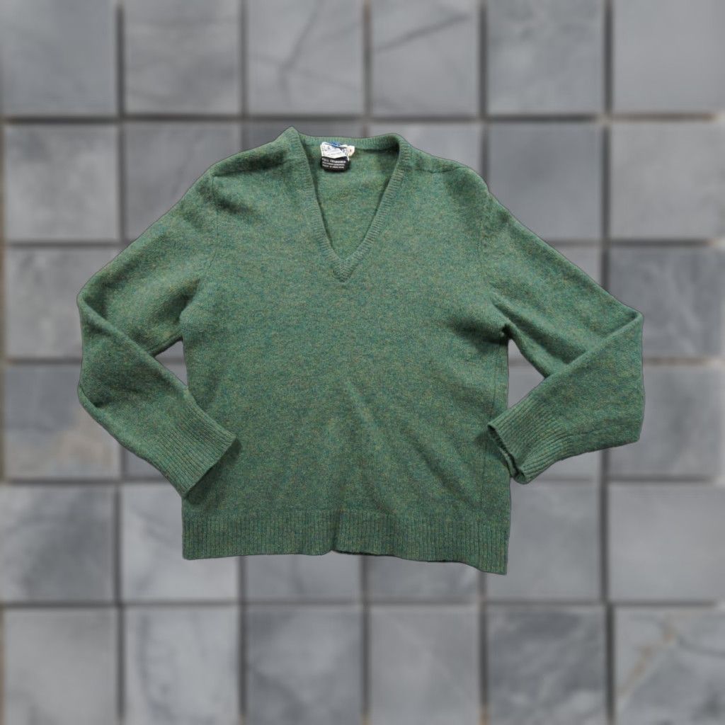 Vintage VINTAGE Brent Sweater Womens Medium Green Vneck Knit Wool Montgomery FLAWS Size M / US 6-8 / IT 42-44 - 1 Thumbnail