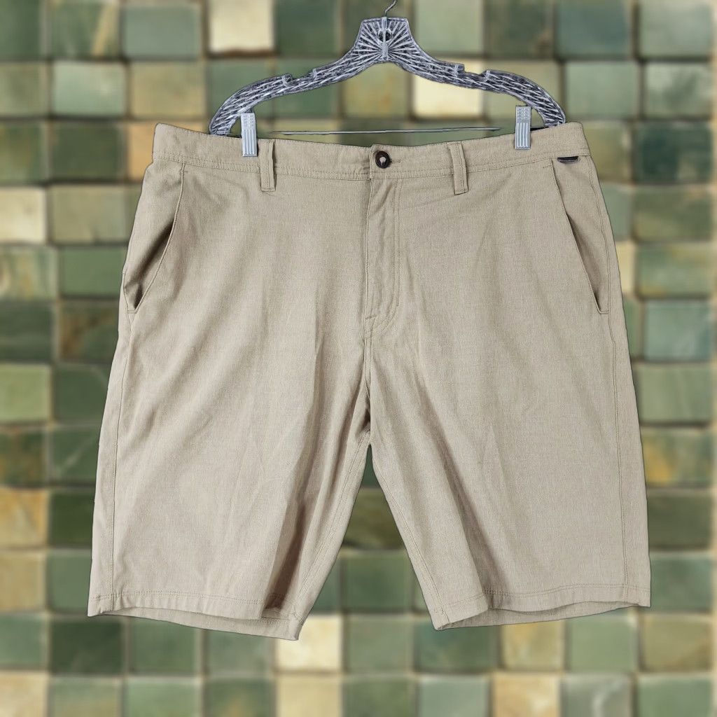 Volcom VOLCOM Men's Chino Shorts Size 40 Tan Size US 40 / EU 56 - 1 Thumbnail