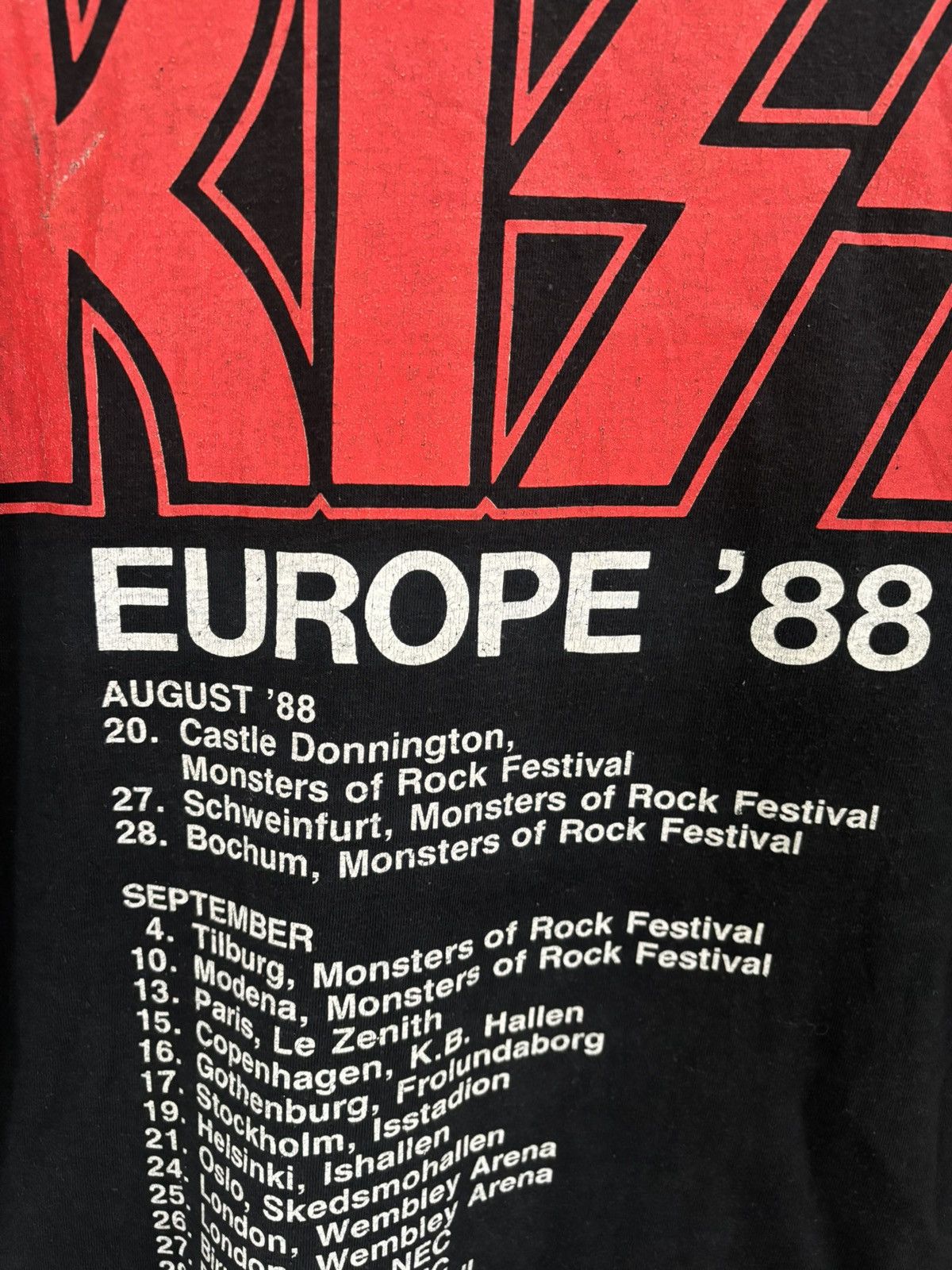 Vintage 1988 KISS “CRAZY NIGHTS” EUROPE TOUR TEE Size US M / EU 48-50 / 2 - 10 Thumbnail