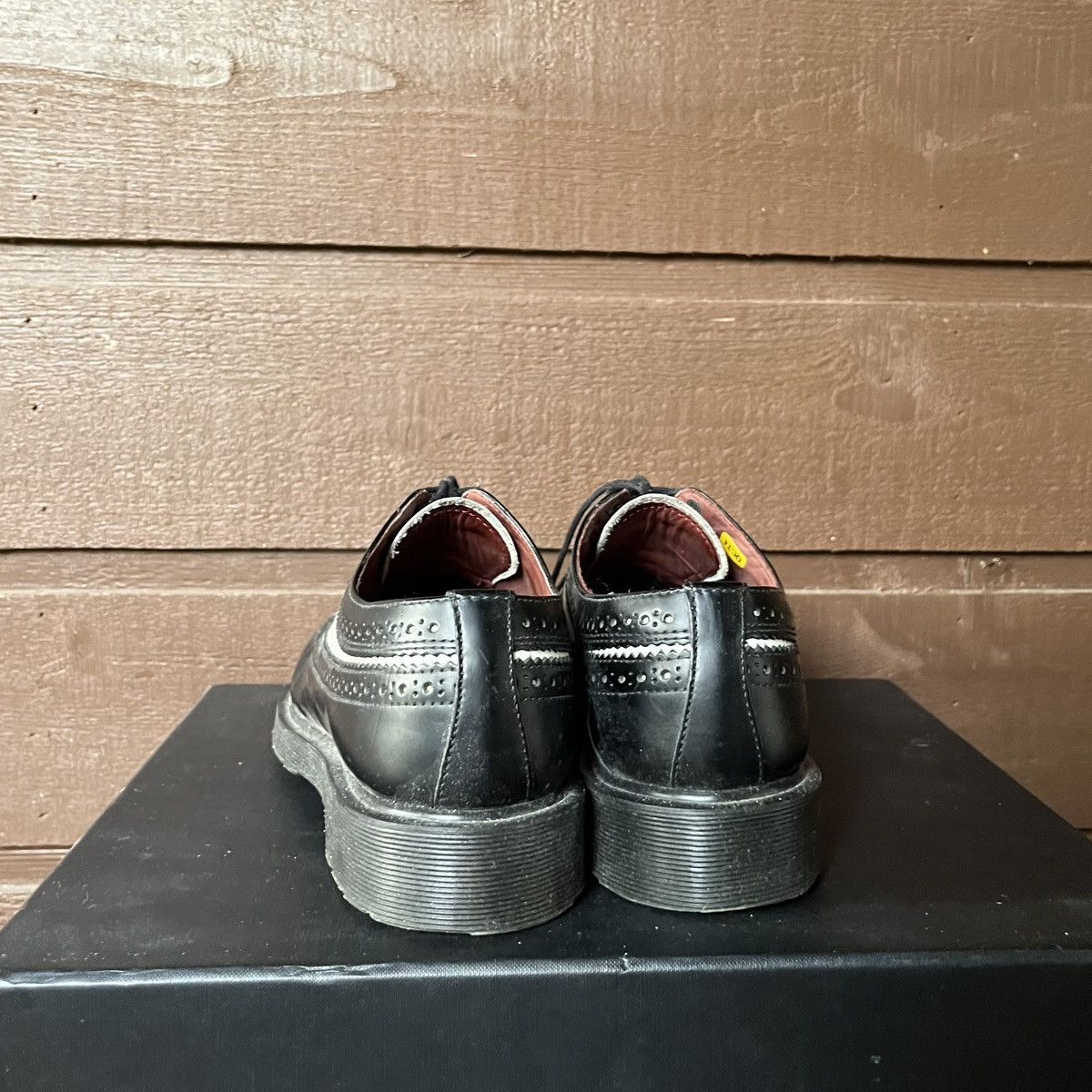 Dr. Martens Dr. Martens 3989 Bex Brogue Leather Oxford Size US 9 / EU 42 - 2 Thumbnail