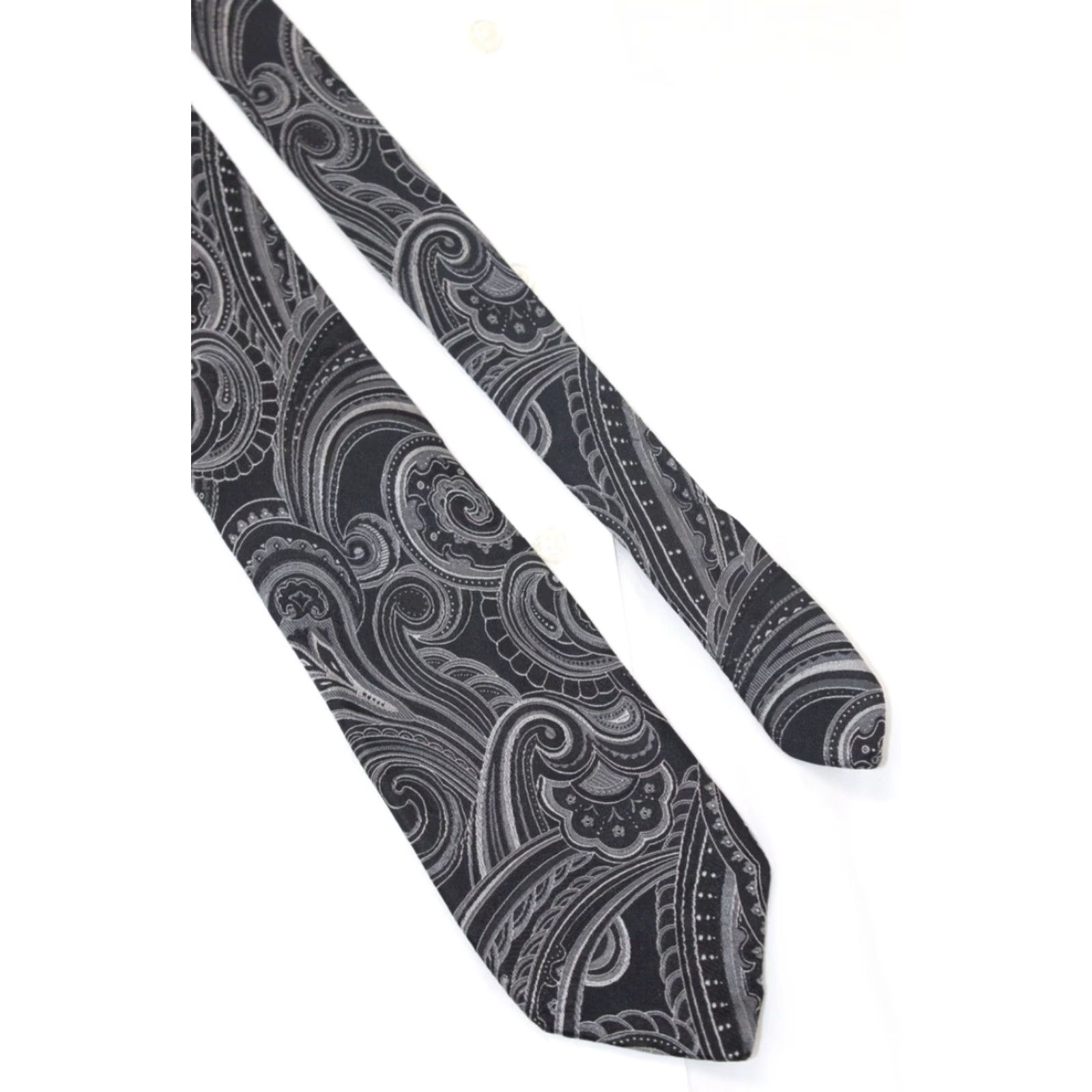 Vintage Donald J. Trump Tie Men's 61" X 3 1/4" Black Silk Paisley Luxury Hand Made Size ONE SIZE - 4 Thumbnail