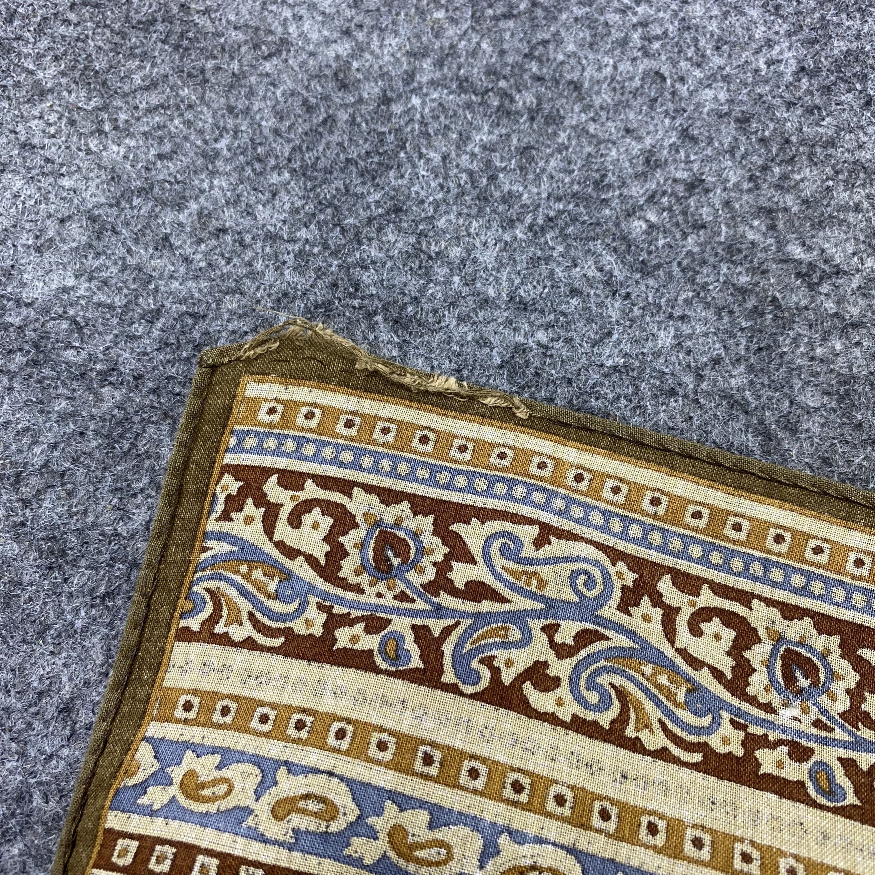 Yves Saint Laurent YSL Handkerchief Neckerchief Bandana-B1887 Size ONE SIZE - 8 Thumbnail