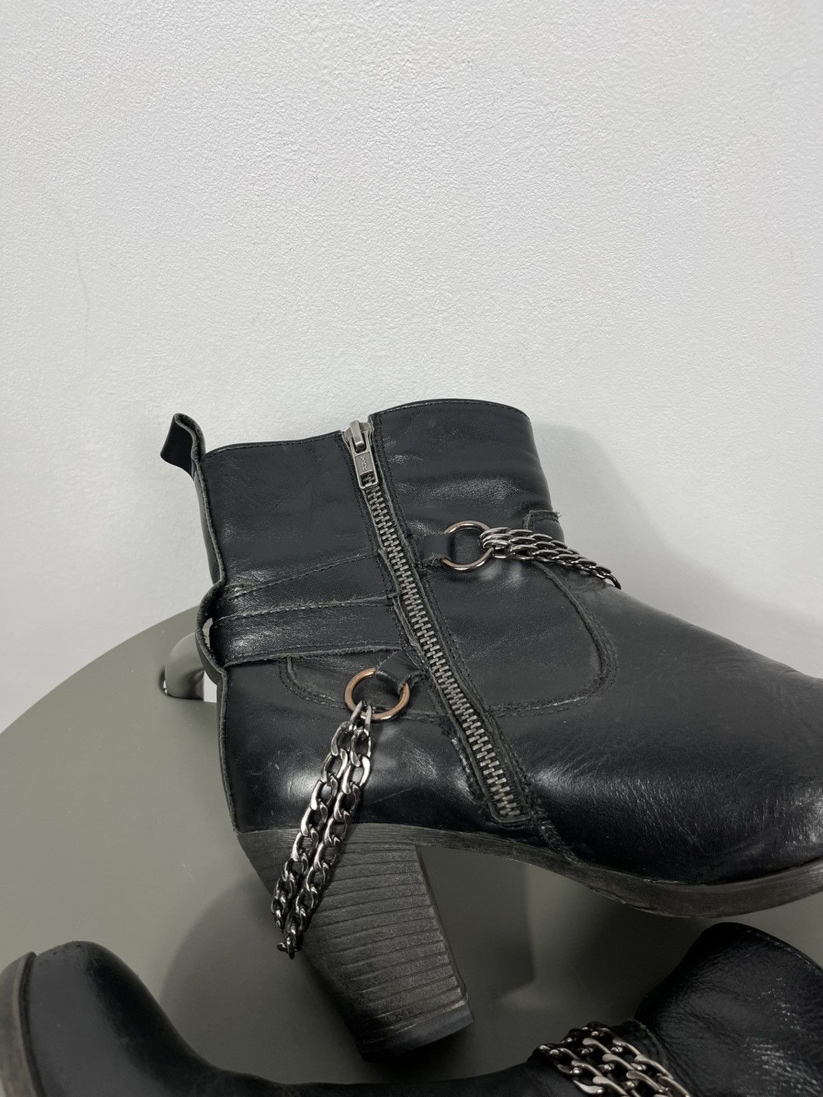 Other Rock Rebel Black Chain Zip Ankle Boots Womens EU 39 Size US 8 / IT 38 - 12 Thumbnail