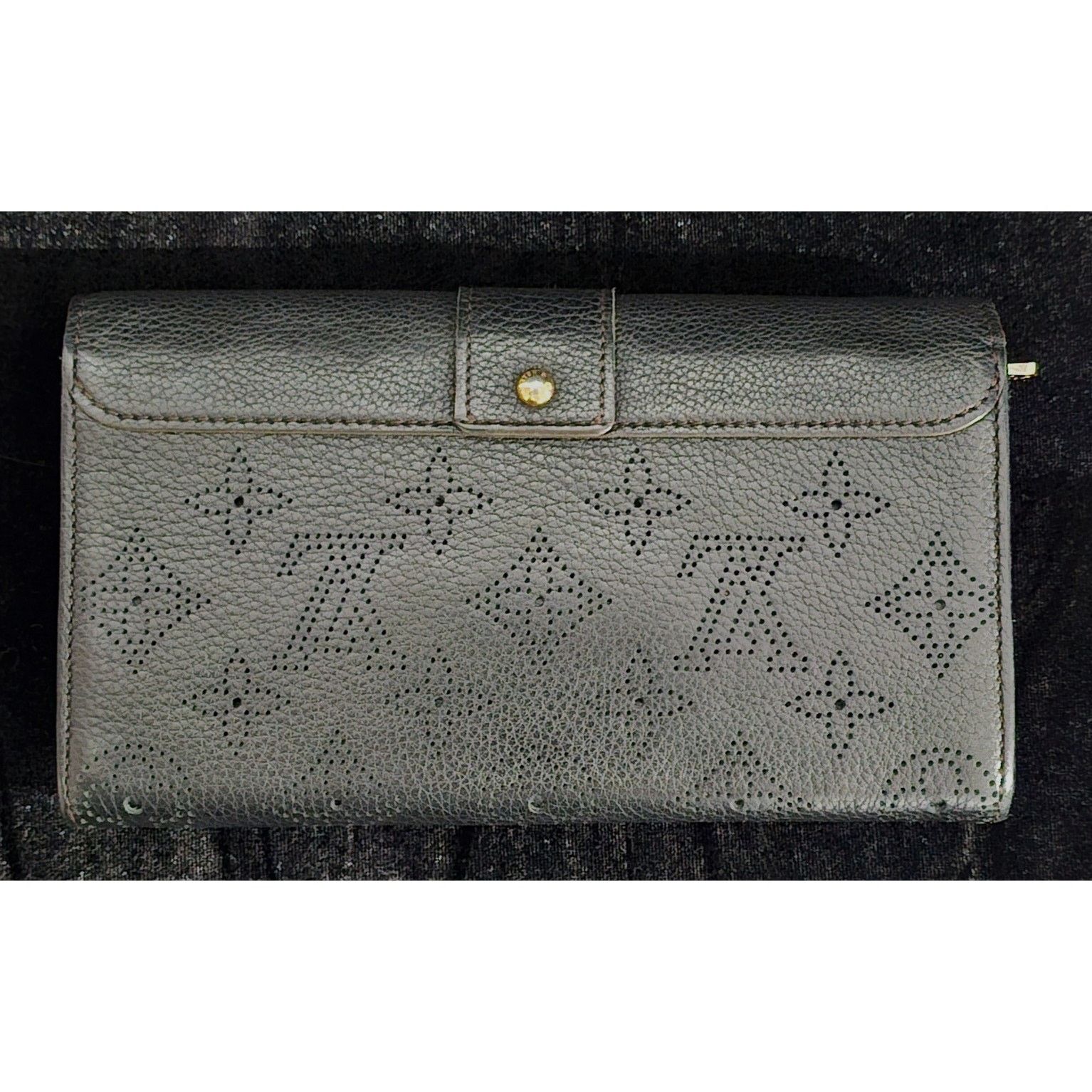 Louis Vuitton Louis Vuitton Mahina Amelia Black Gold Hardware Long Wallet Size ONE SIZE - 3 Thumbnail