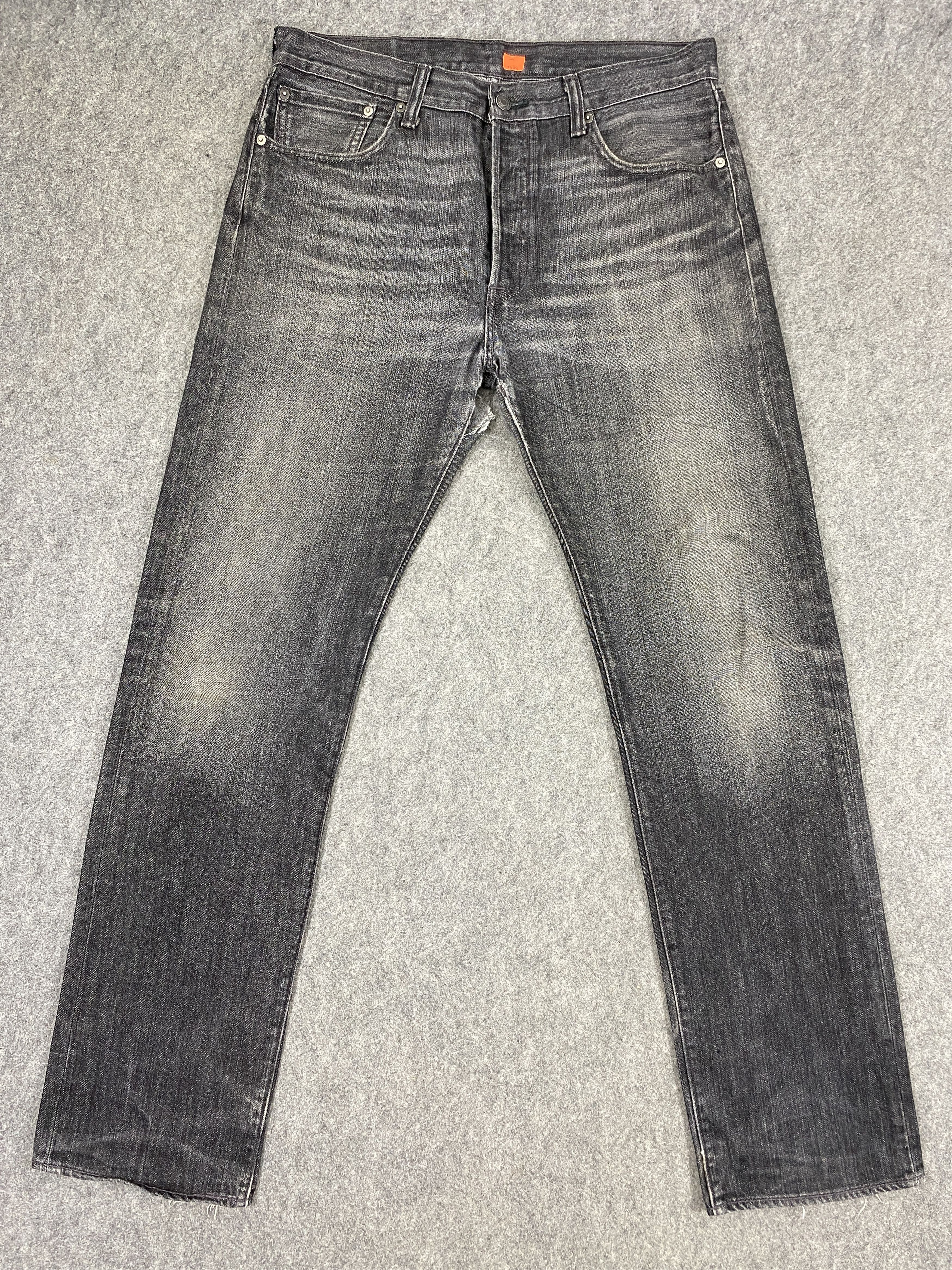 Levi's Distressed Black Vintage Levi's 501 35x34 Denim -JN2439 Size US 35 - 1 Thumbnail