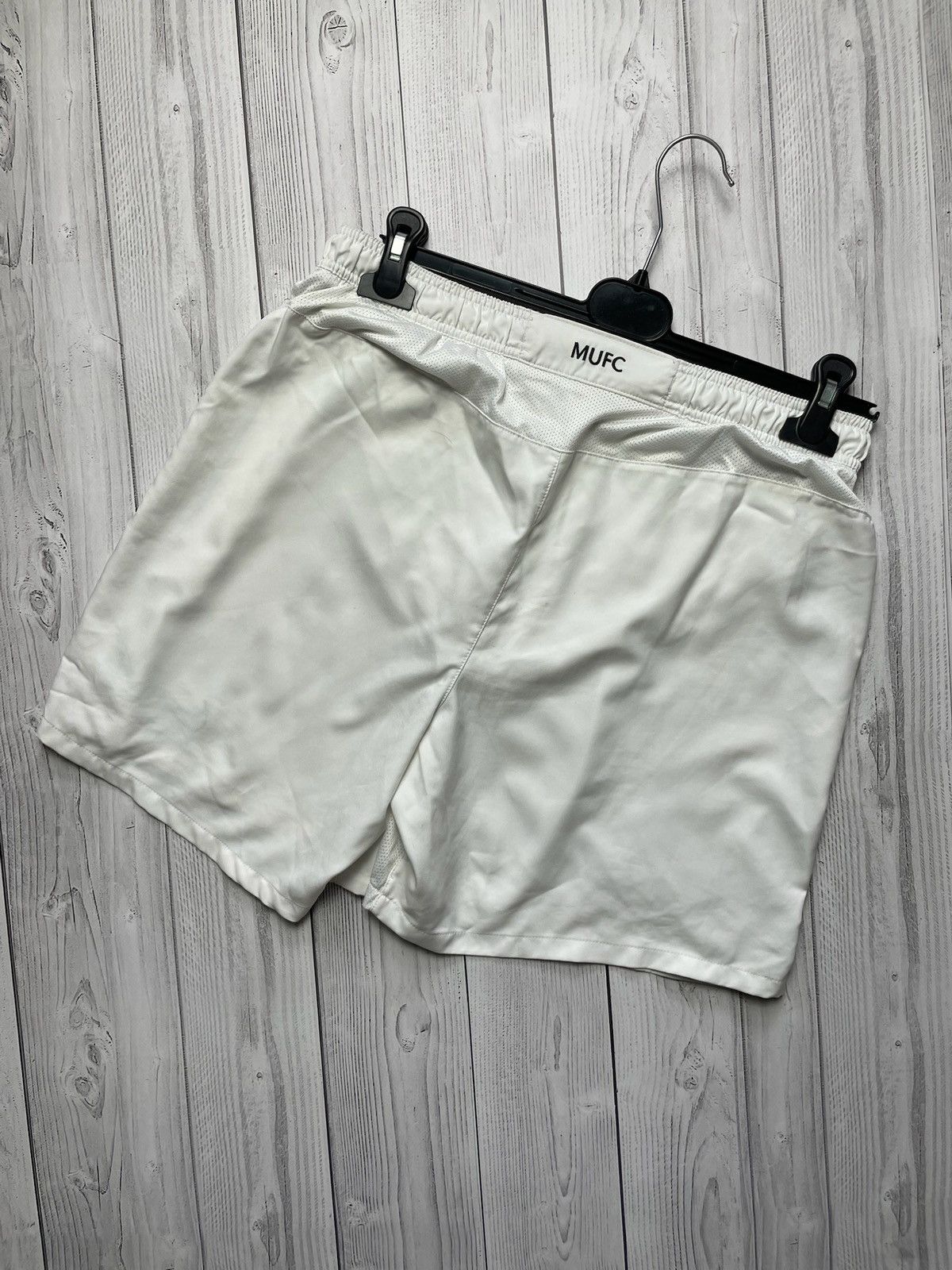 Nike × Vintage Vintage Nike Manchester United soccer shorts size M Size US 32 / EU 48 - 7 Thumbnail