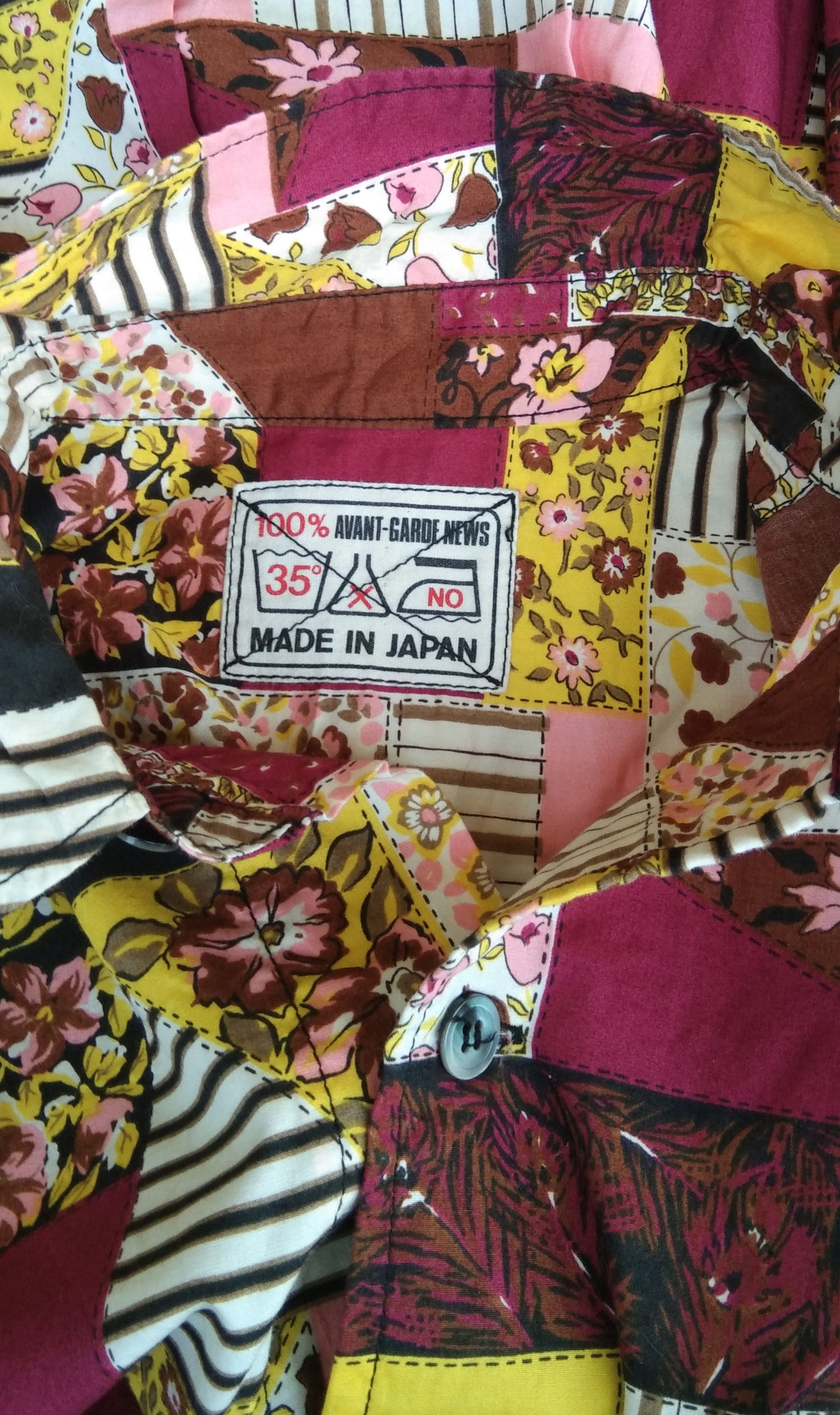 Japanese Brand Avant garde news floral button up shirt Size US L / EU 52-54 / 3 - 7 Thumbnail