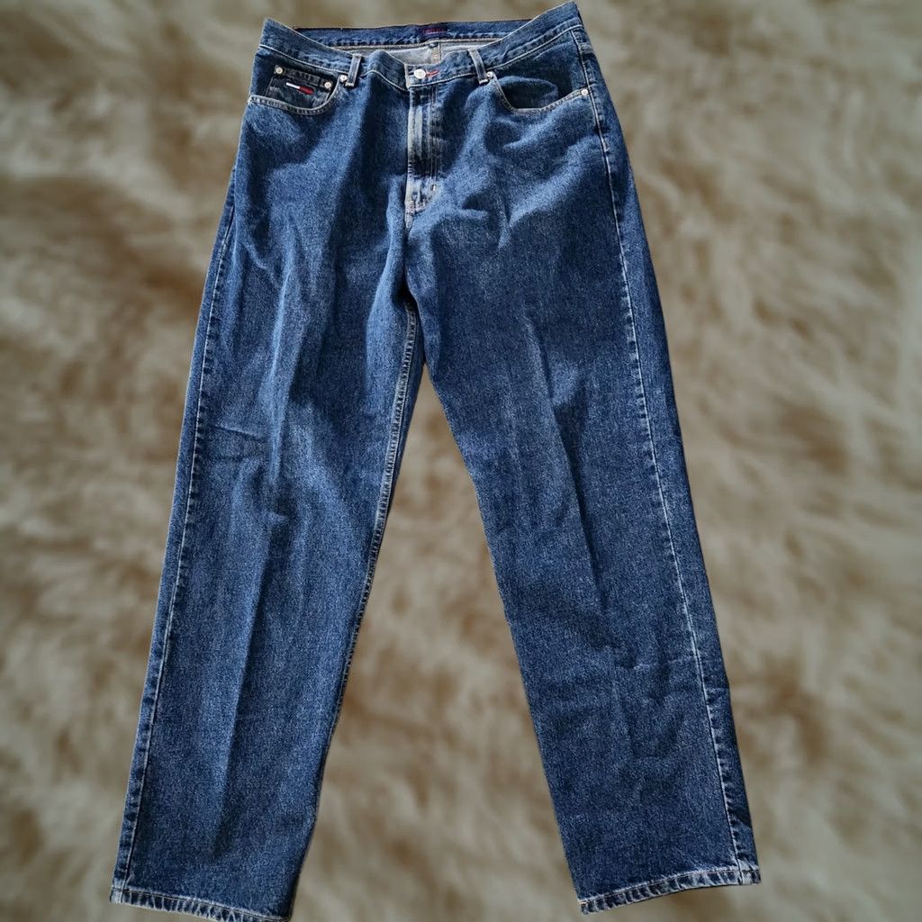 Tommy Hilfiger VINTAGE Tommy Hilfiger Jeans 38 x 34 Denim 90s Logo Hip Hop Straight Baggy Mens Size 38 Blue Size US 38 / EU 54 - 1 Thumbnail