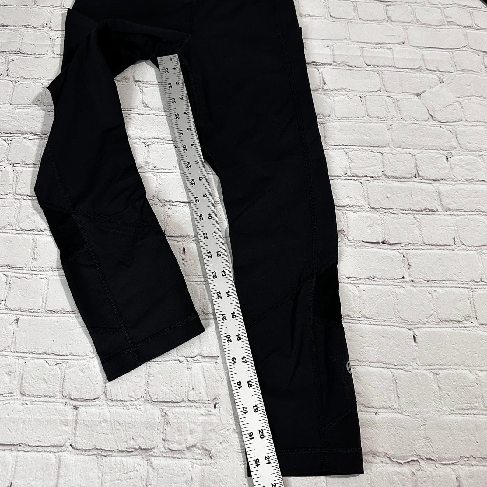 Lululemon Black full length Lululemon Leggings size 2 Size 26" / US 2 / IT 38 - 9 Thumbnail