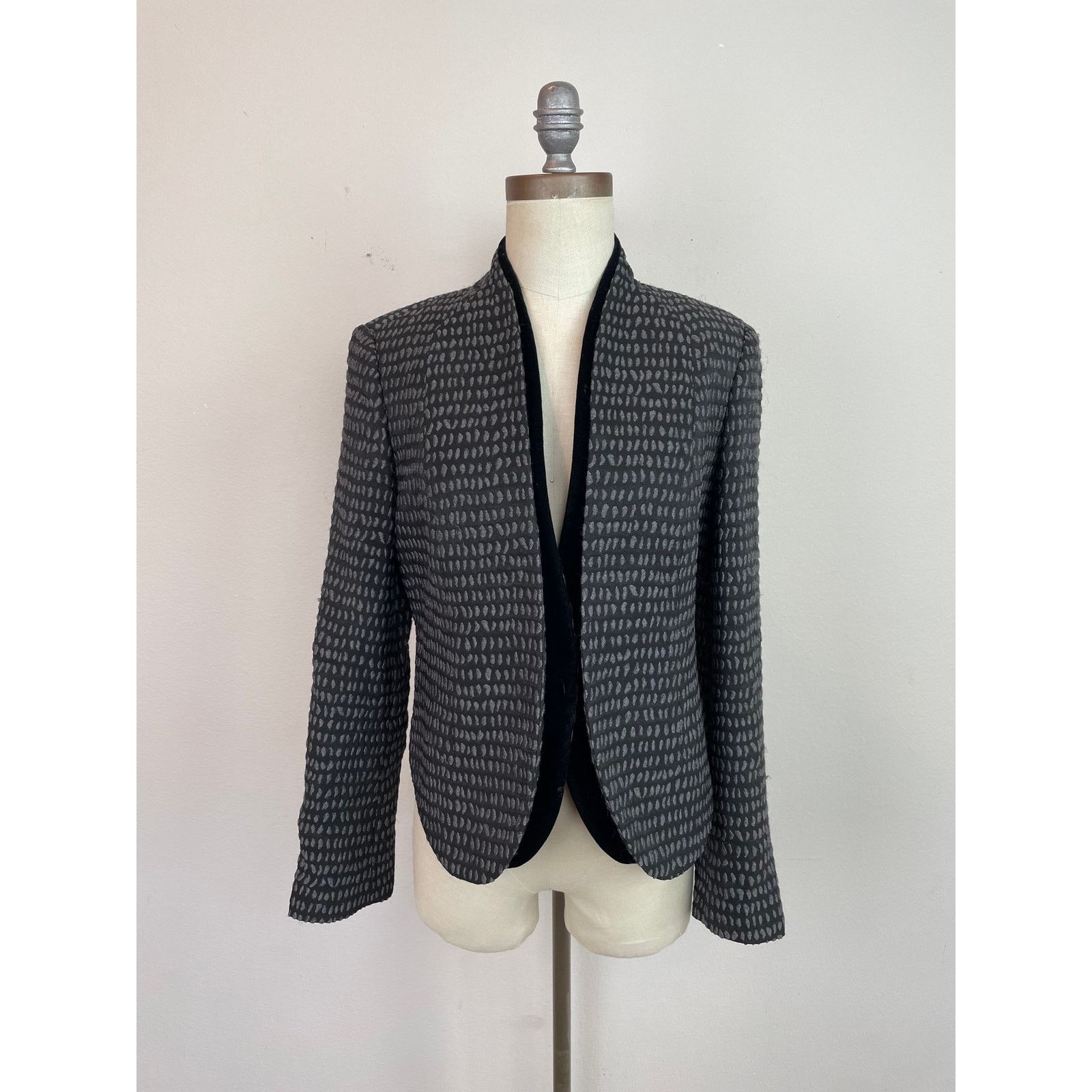 Giorgio Armani Giorgio Armani Textured Two Tone Blazer, Size 8 Size M / US 6-8 / IT 42-44 - 1 Thumbnail