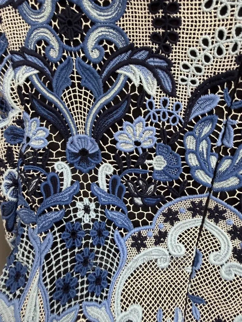 Valentino Valentino Blue lace blue and white porcelain long sleeve l Size S / US 4 / IT 40 - 4 Thumbnail