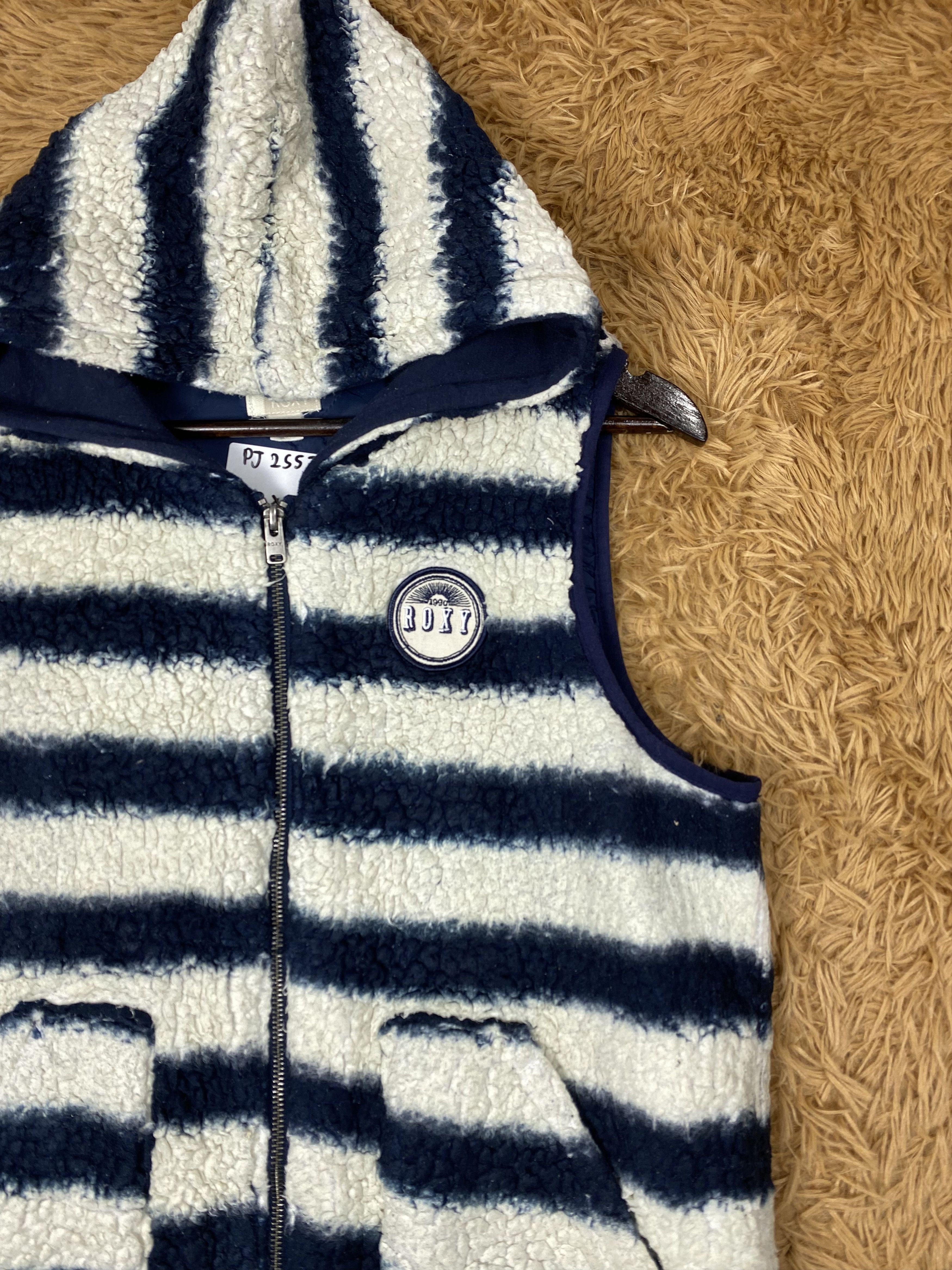 Quiksilver Vintage Roxy Fleece Quilted Lining Vest PJ2557 Size US L / EU 52-54 / 3 - 3 Thumbnail