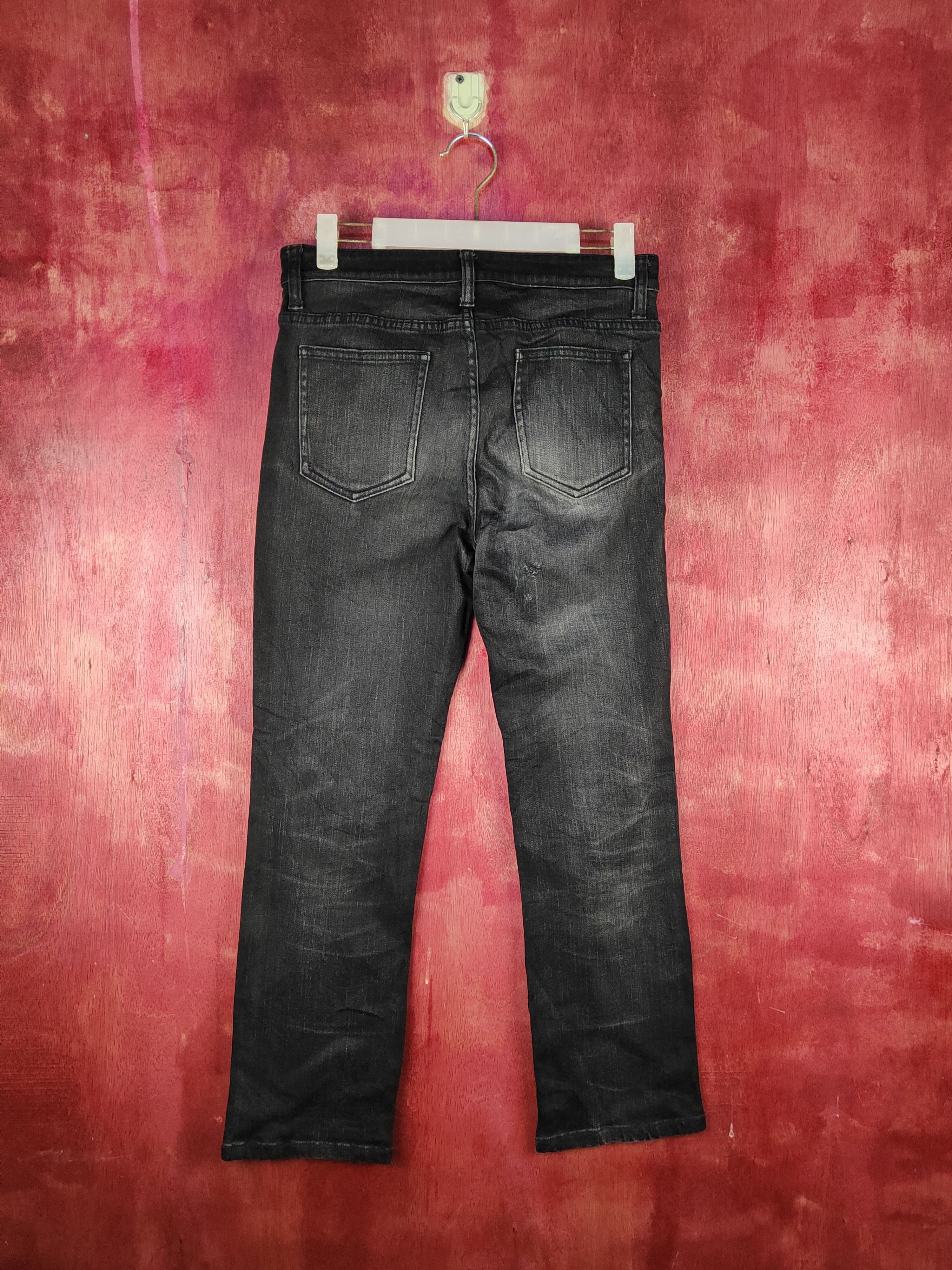Japanese Brand Uniqlo Black Distressed faded vintage jeans Denim #S1588 Size US 26 / EU 42 - 7 Thumbnail