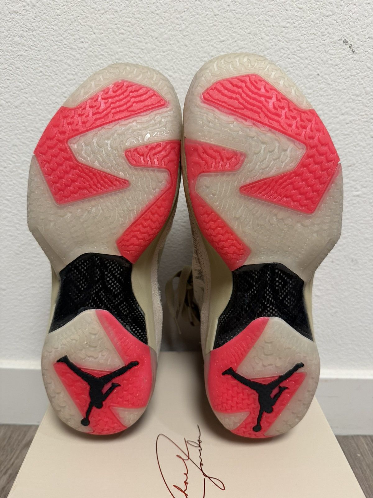 Jordan Brand Size 11 - Air Jordan 37 Premium Rattan Size US 10.5 / EU 43-44 - 7 Thumbnail