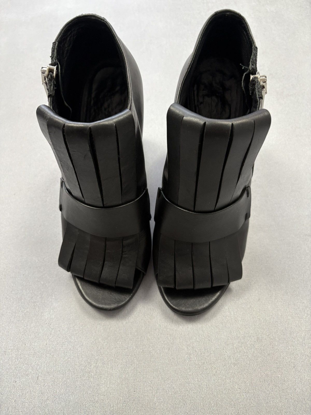 Alexander McQueen Alexander McQueen McQ Black Leather Zipper Block Heel Boots Size US 8 / IT 38 - 2 Thumbnail