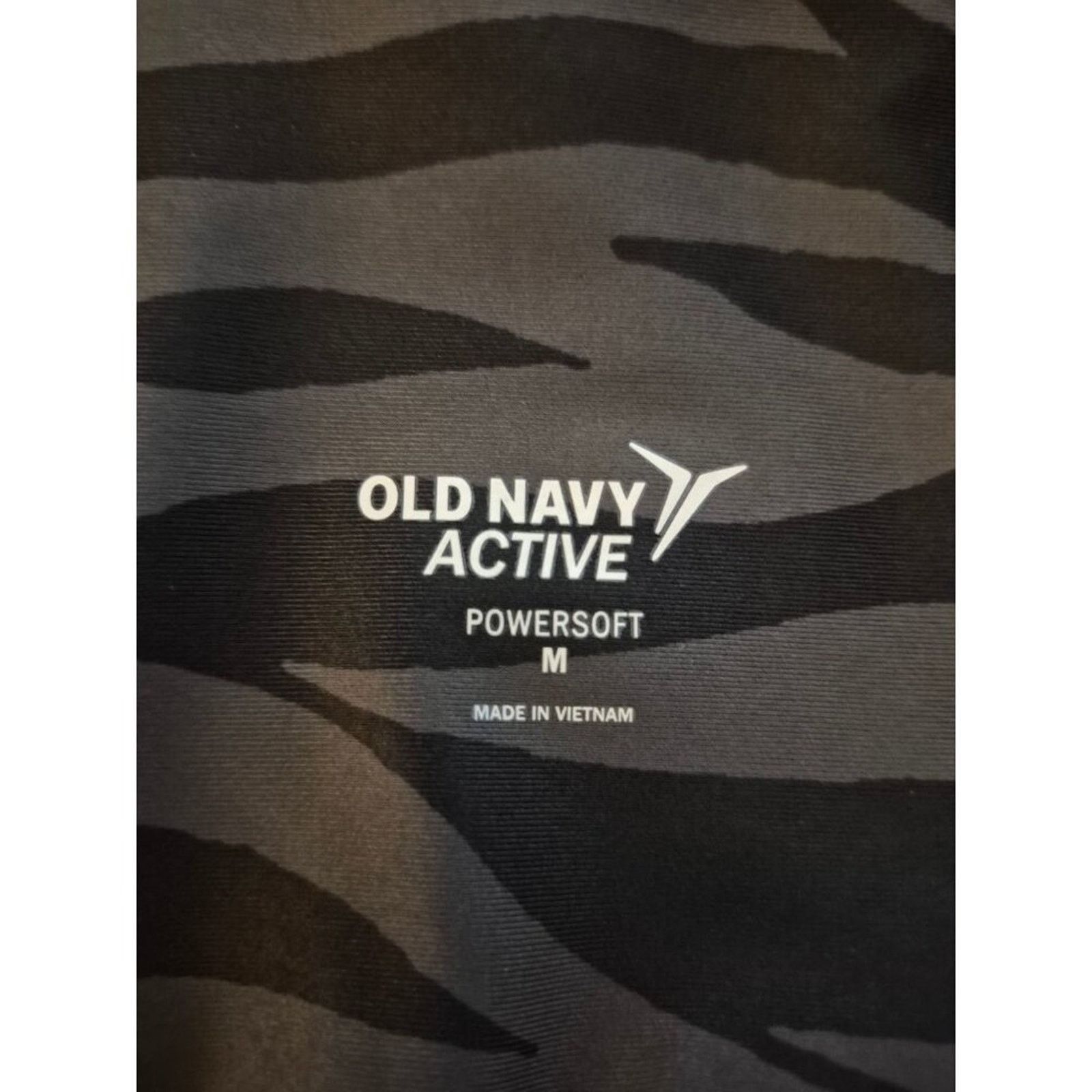Old Navy Old Navy Active Powersoft 7/8 Side-Pocket Leggings - Size M Size 30" / US 8 / IT 44 - 6 Thumbnail