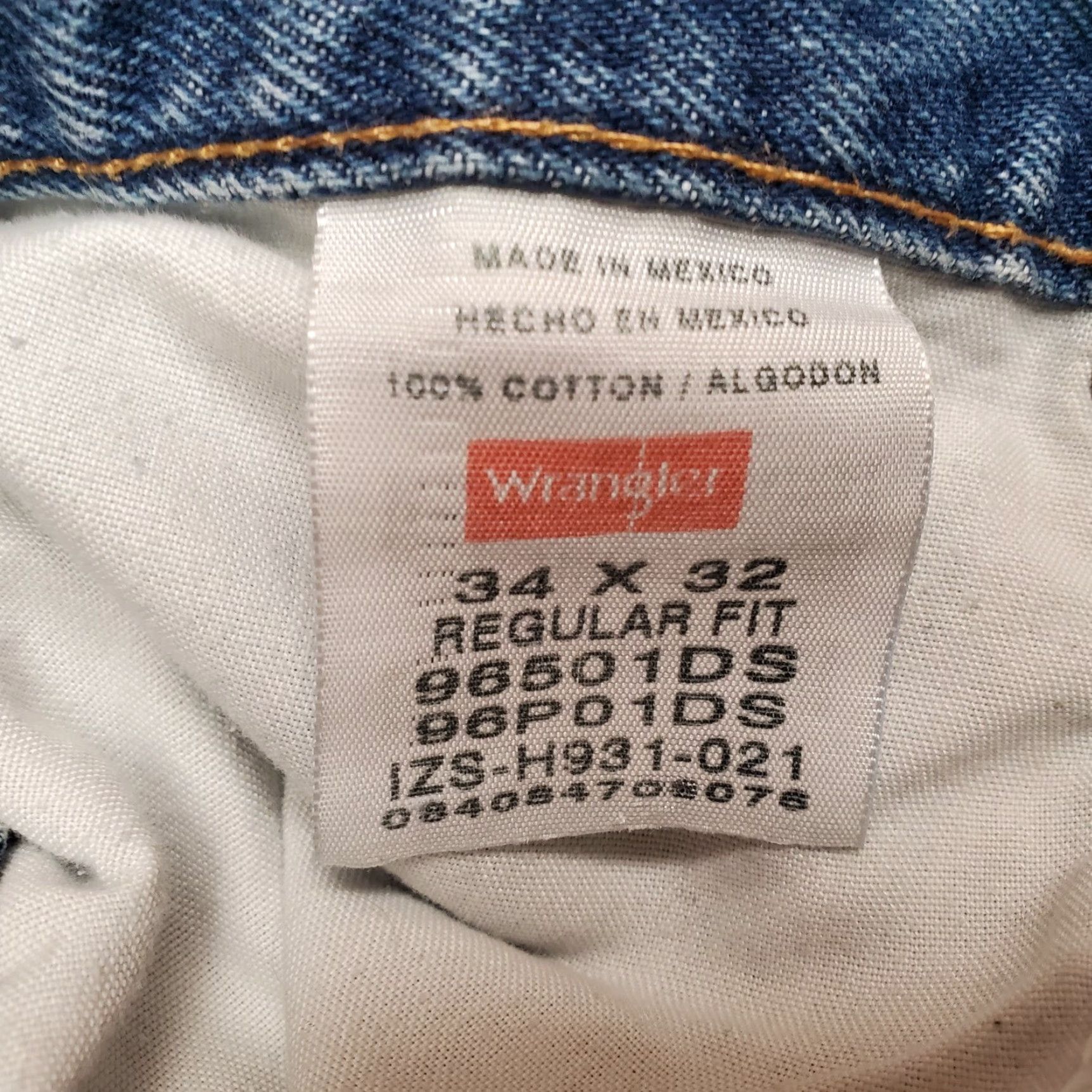 Wrangler Wrangler Shorts Men 34x8 Blue Denim Faded Grunge 100% Cotton Casual Jorts Size US 34 / EU 50 - 3 Thumbnail