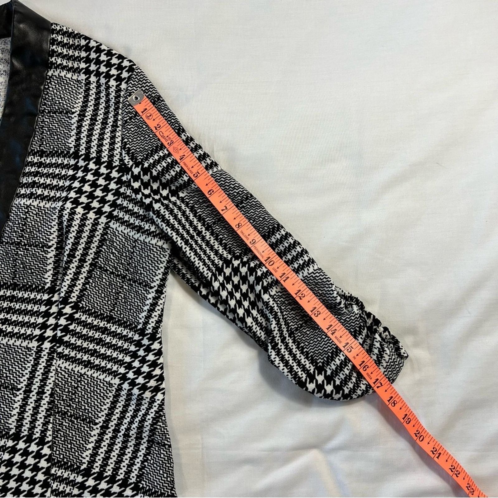 Other Charlotte Russe Large Black Leather Collar Open Cardigan Size L / US 10 / IT 46 - 3 Thumbnail