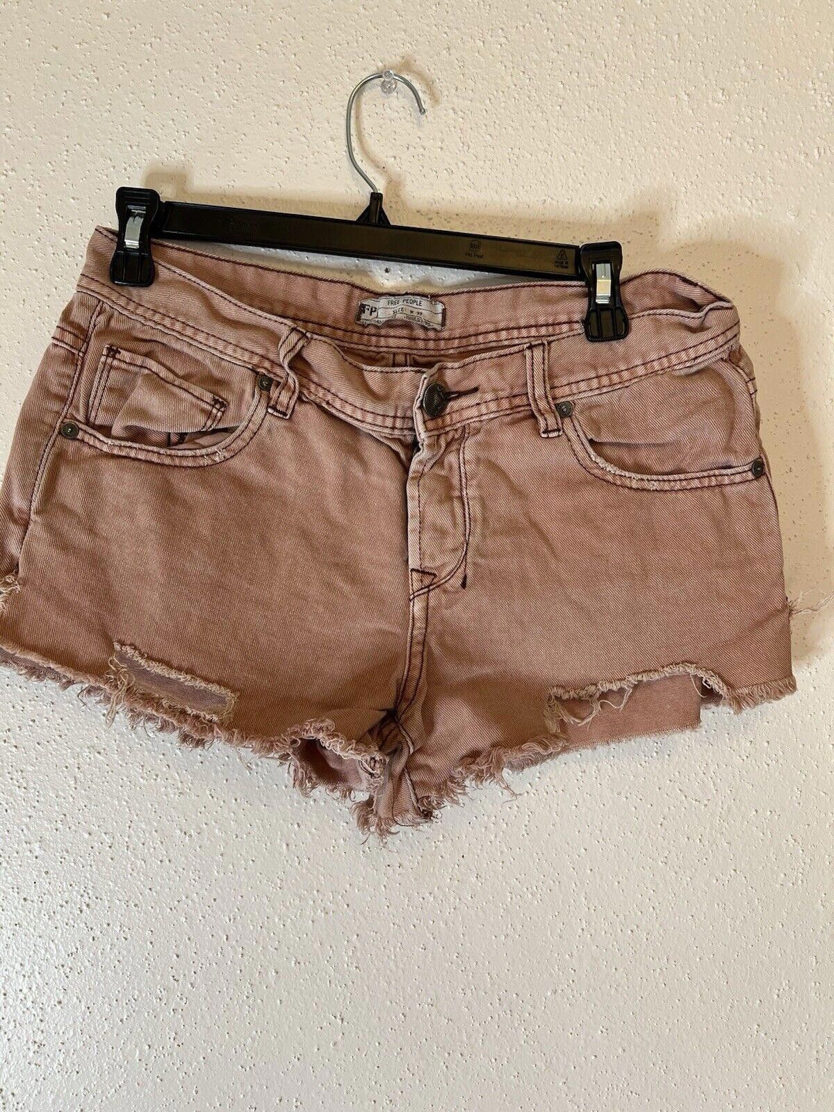 Free People Free People High Rise Melin Light Orange Cut Off shorts Size 27" / US 4 / IT 40 - 1 Thumbnail