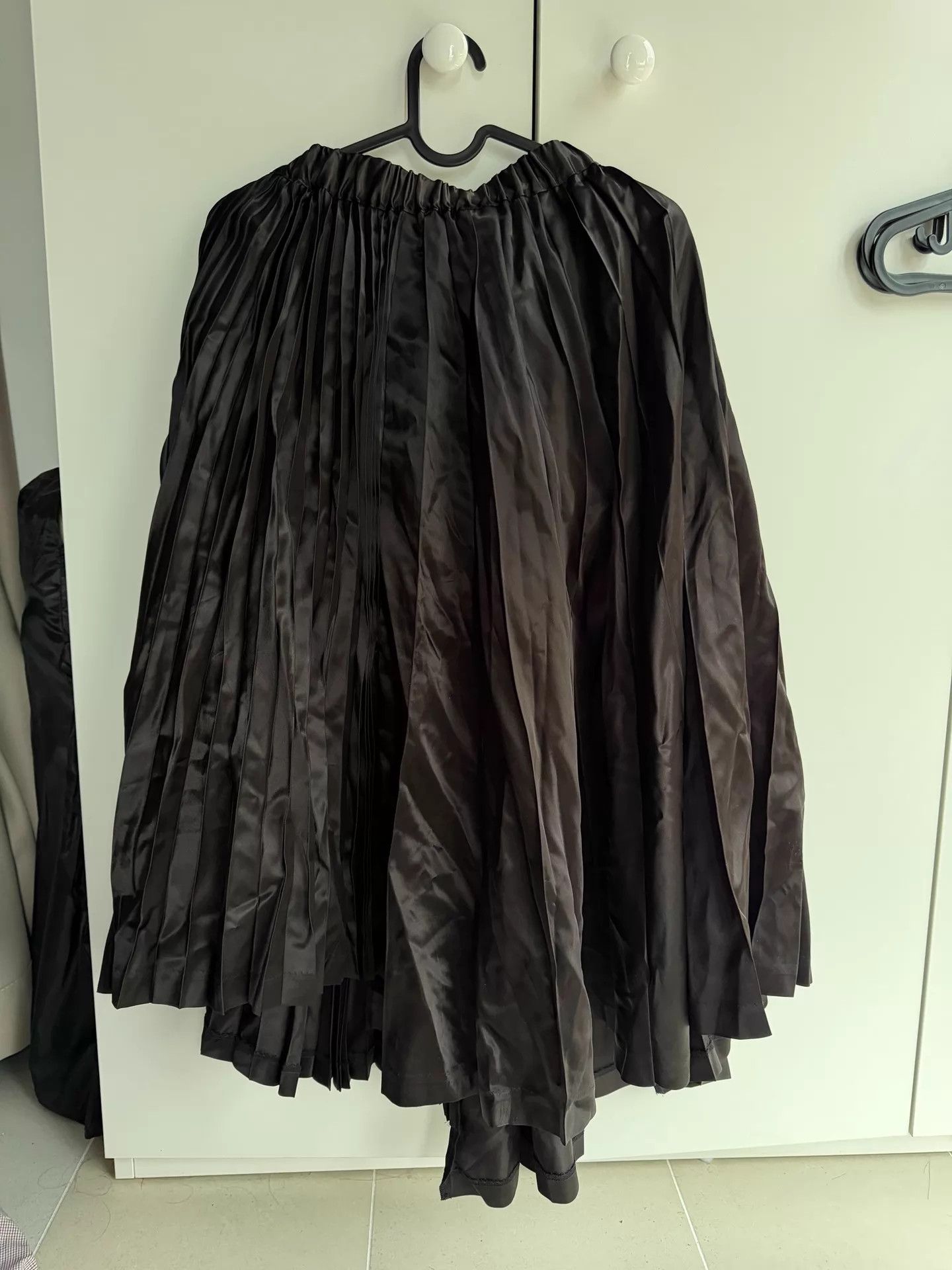 Comme des Garcons COMME DES GARÇONS BLACK Silk Dual Pleated Skirt XS Oversized Size 25" / US 0 / IT 36 - 5 Thumbnail