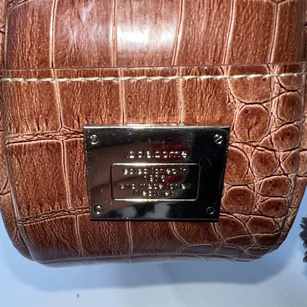 Liz Claiborne Liz Claiborne Croc Embossed Vintage Organizer Shoulder Bag Size ONE SIZE - 4 Thumbnail
