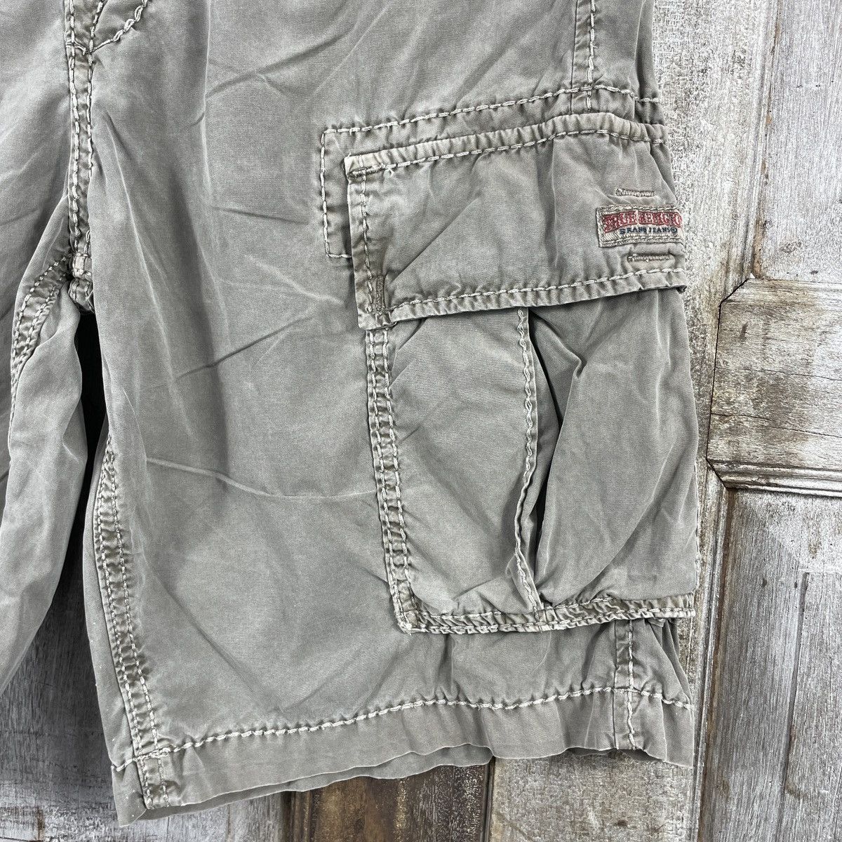 Japanese Brand Vintage Y2K True Religion Shorts Cargo Pants Size US 33 - 5 Thumbnail