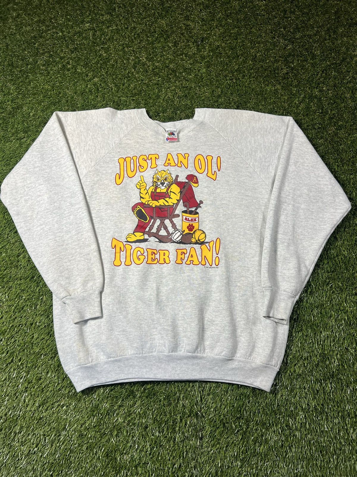 NCAA Vintage 90’s Tuskegee Golden Tigers Fan College Crewneck Size US XL / EU 56 / 4 - 1 Thumbnail